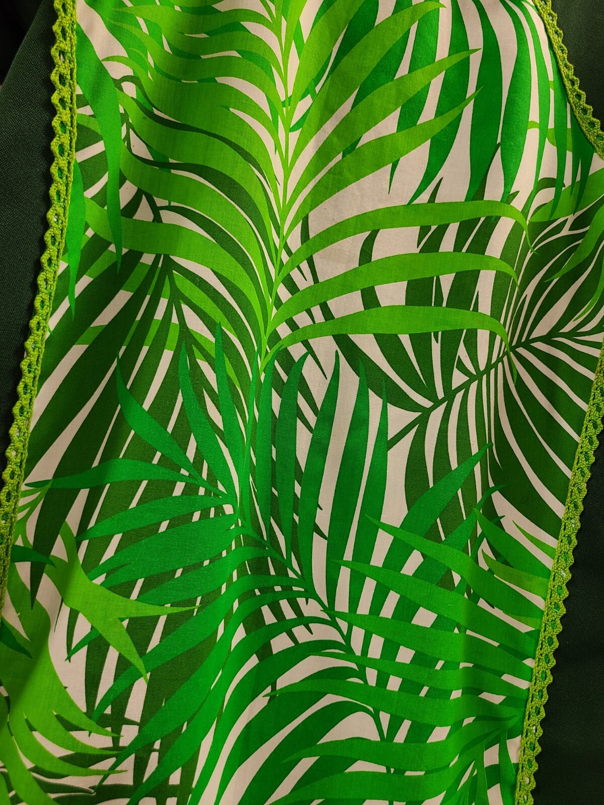 Hawaiian Dress Vintage Size M/10 White & Green Midi Tribal Print Short Sleeve