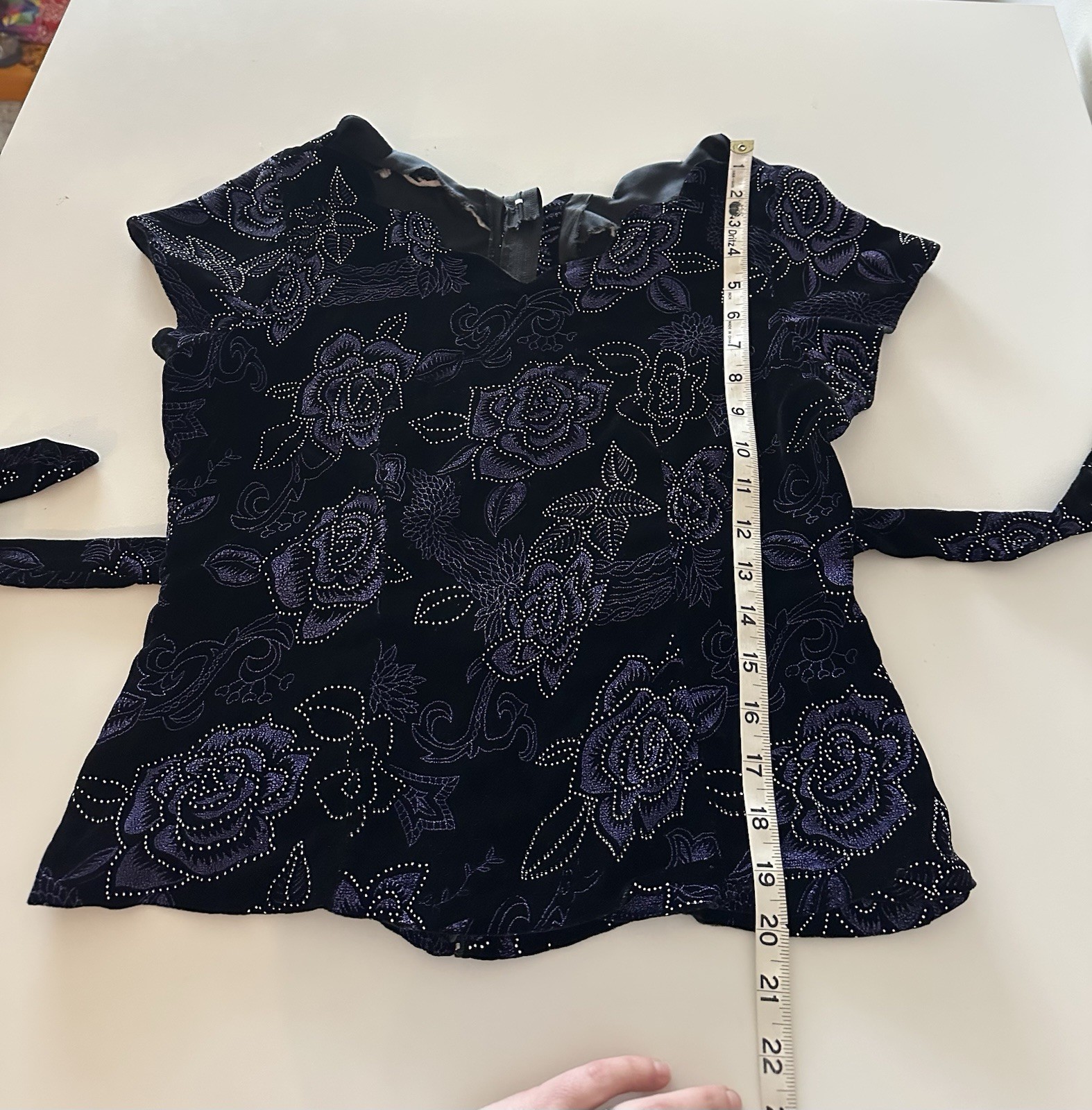 Vintage 90s Velvet Embossed Grunge Floral Sweetheart Neckline Top S? Black Rose