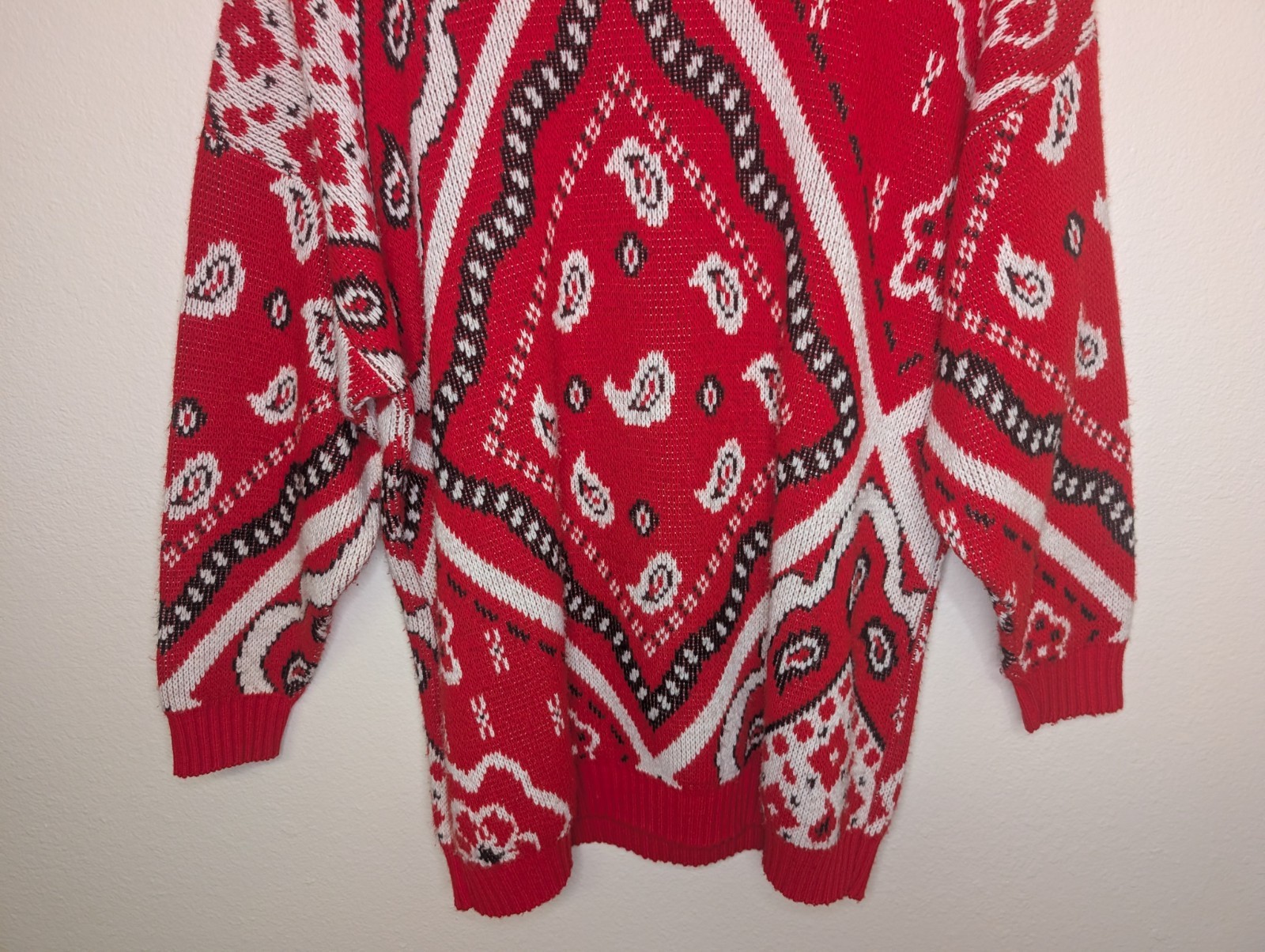 Traffic Jam Vintage Bandana Western Sweater Size M/L Red Black White