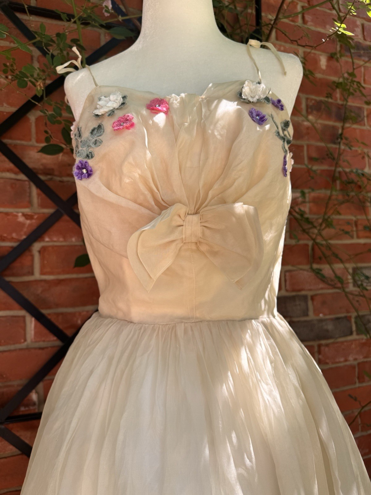 Darling Vintage 1950s Organza Summer Party Dress With Full Crinoline Skirt S-XS