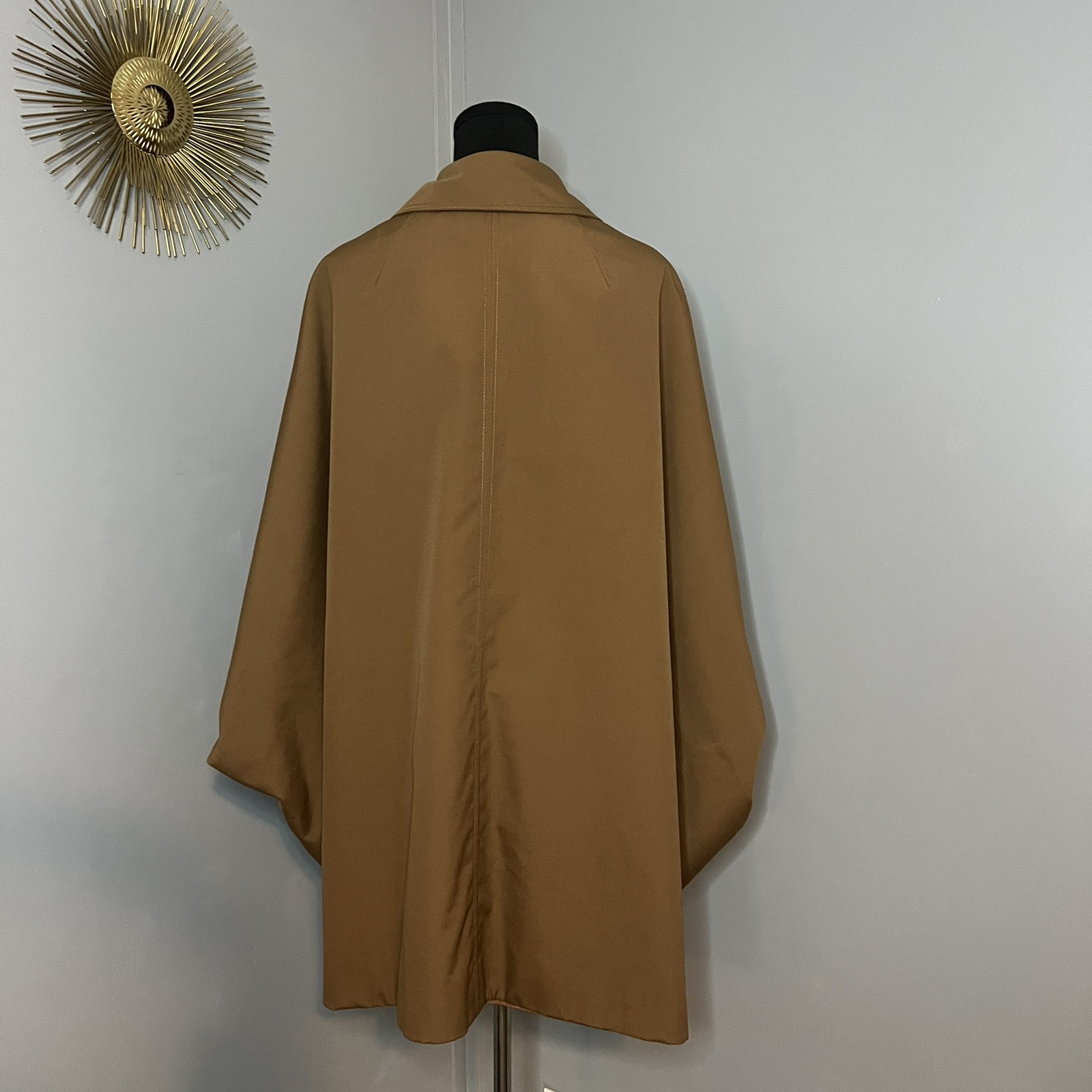 Vintage 70s ILGWU Devien Cape Coat Brown Button Front Collared Oversized Poncho