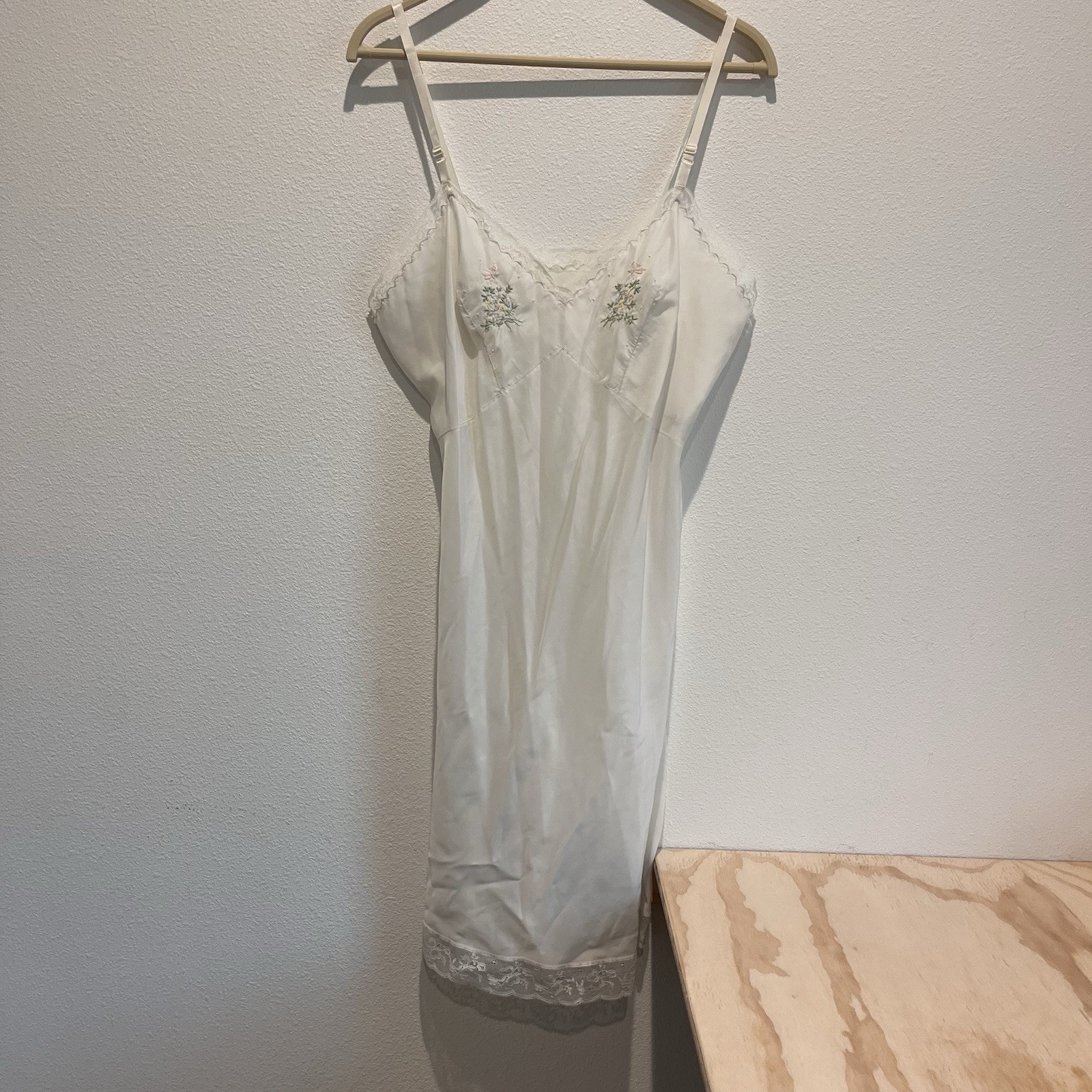White Lace Lingerie Dainty Floral Vntg Chemise Wedding Night Corhan Noumair 36