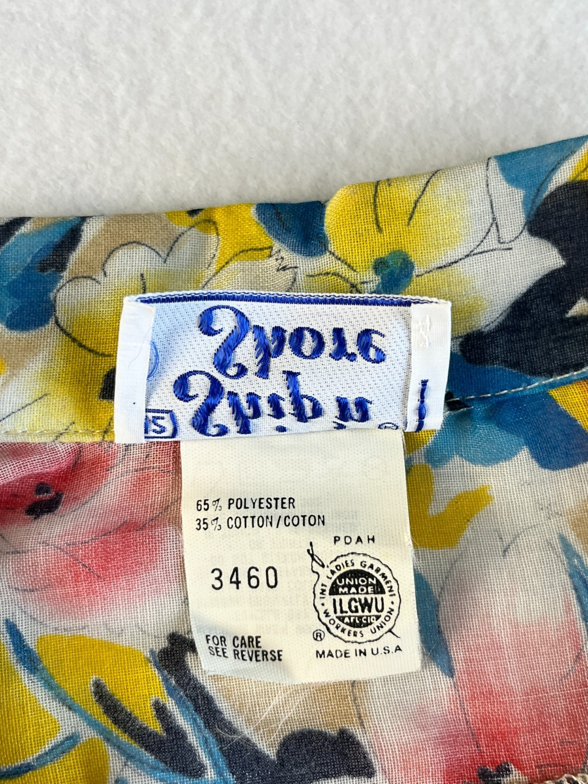 Vintage 80s Watercolor Floral Shirt Womens 12 M Ship’n Shore Lightweight Button