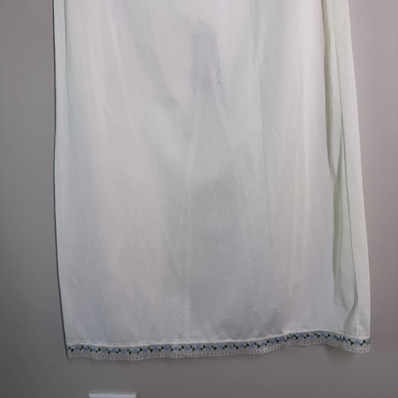 Rare true vintage 1960s/1970s Empress Maid white maxi half-slip Sz S-M