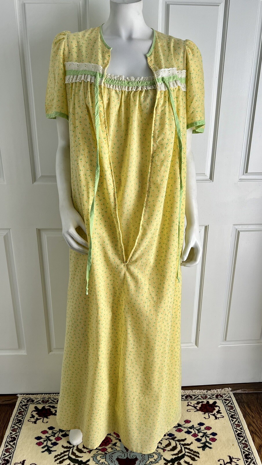 Vintage 1970s Yellow Poly Cotton Tulip & Gingham Print Size M/L