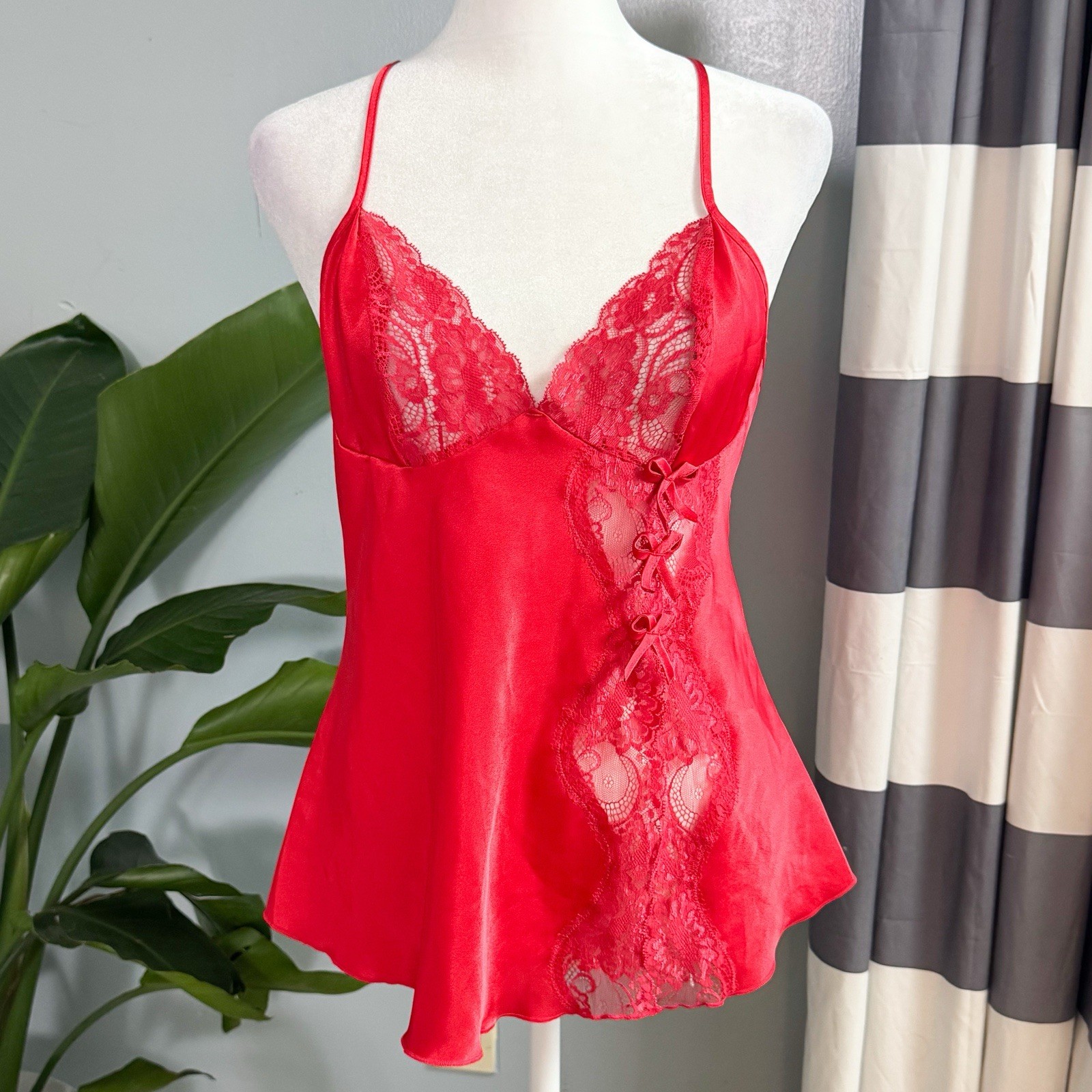 Vintage Shirley Of Hollywood Red Cami Slip Size S Sexy Silky Feminine Sissy