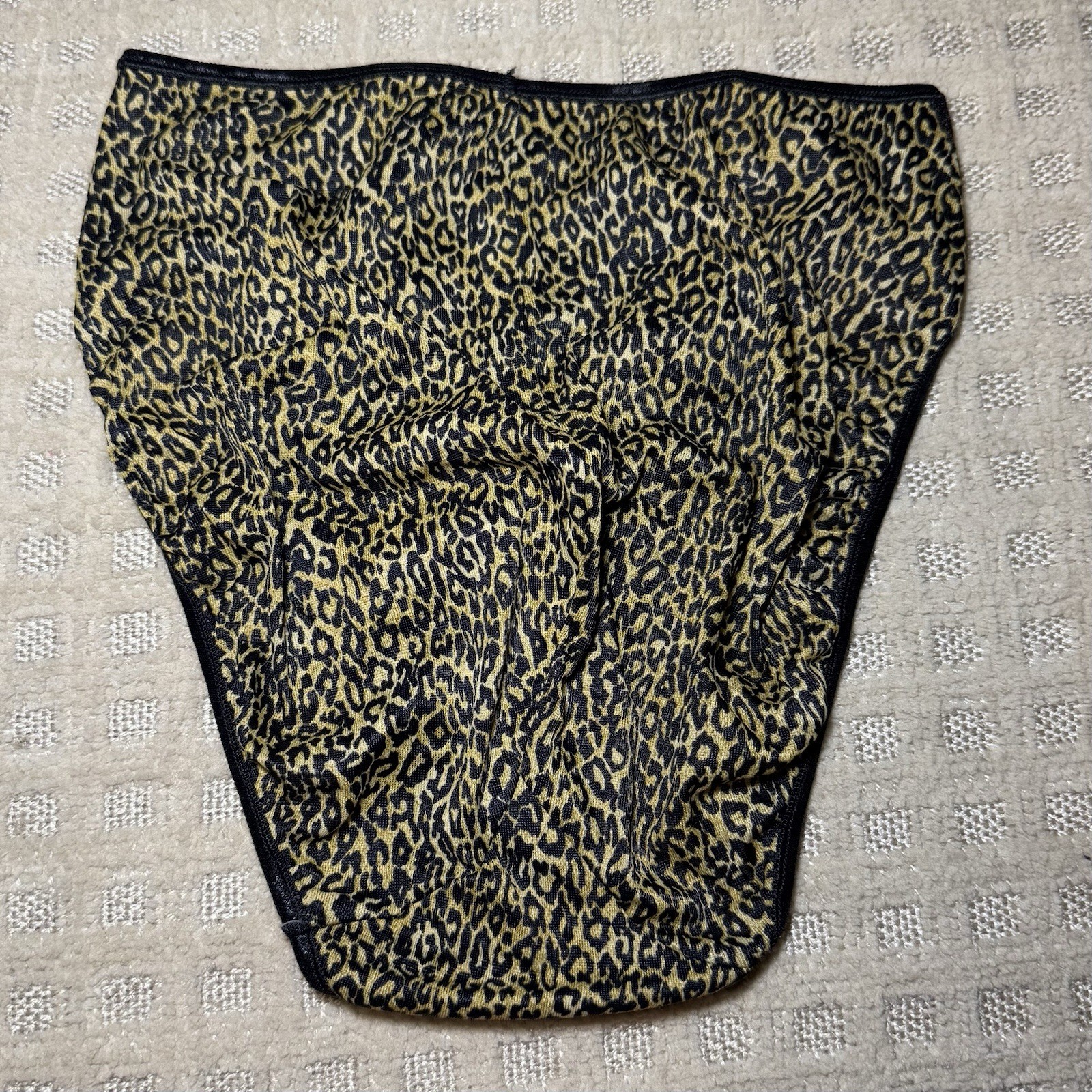 NWOT Vintage OLGA Leopard Nylon Black Gold Lace 20062 Hi-Cut Bikini Panties M/6
