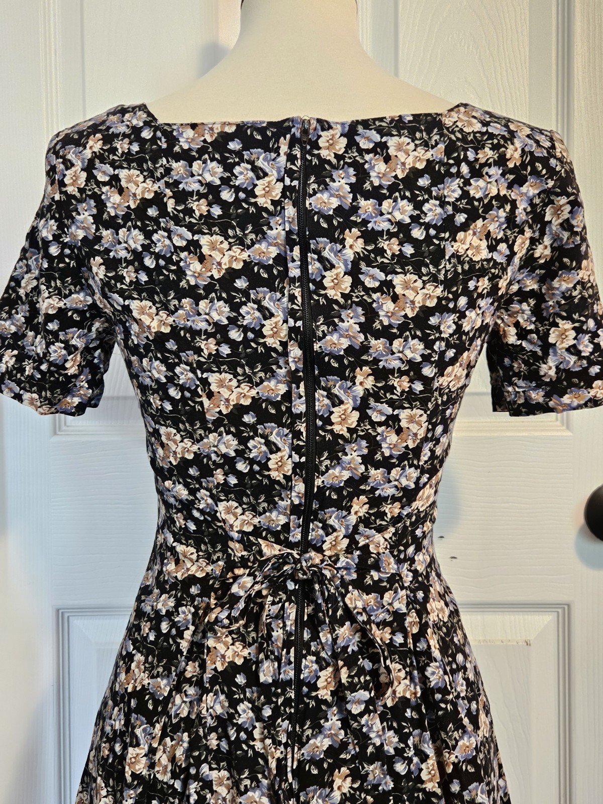 Vintage 80s/90s Paris Blues Black Blue Floral Fit&Flare Skater Mini Dress Size 3