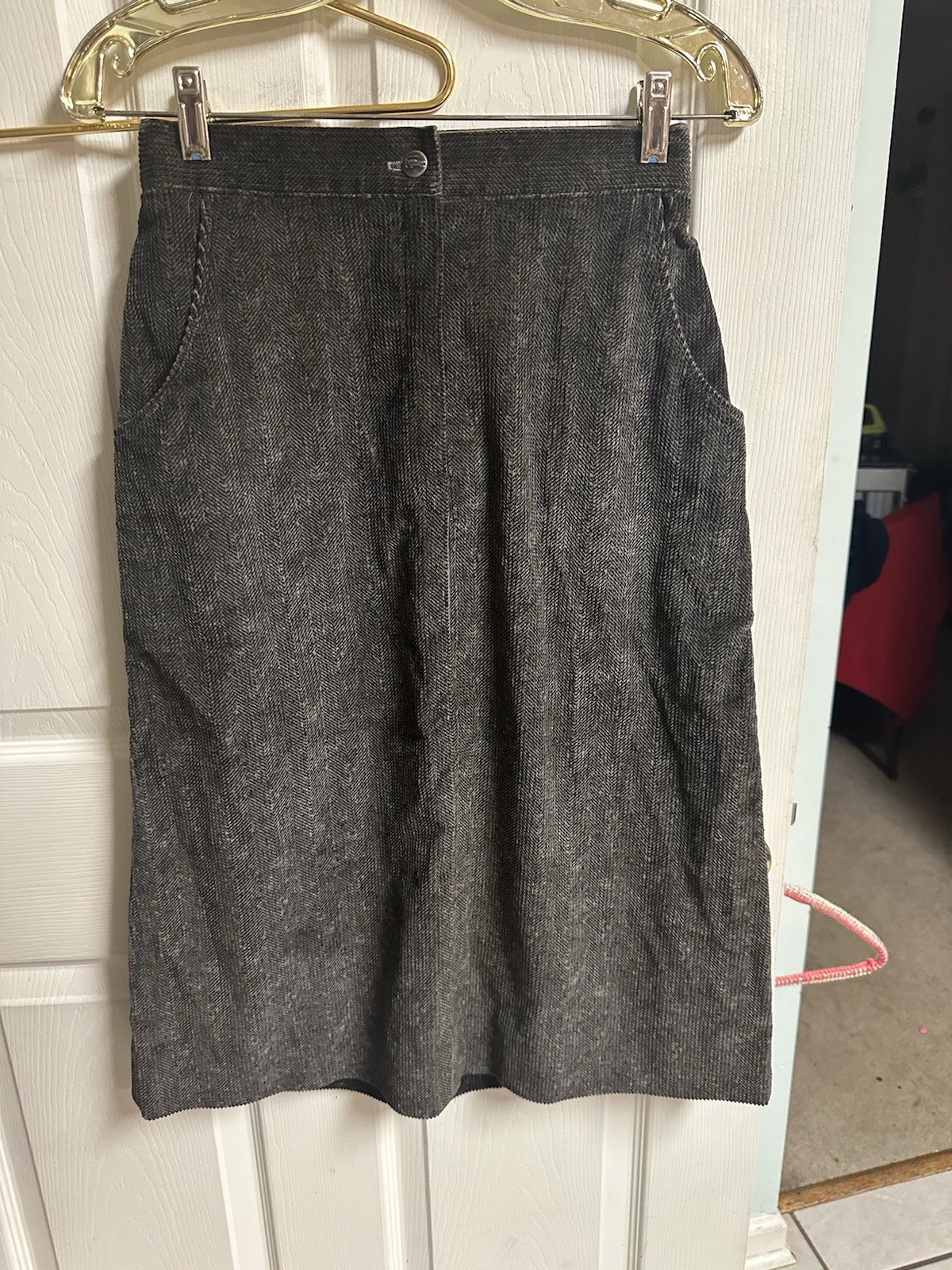 Izod Lacoste Preppy 70s Women’s Midi Skirt Corduroy Gray Chevron 26×29 Med 10