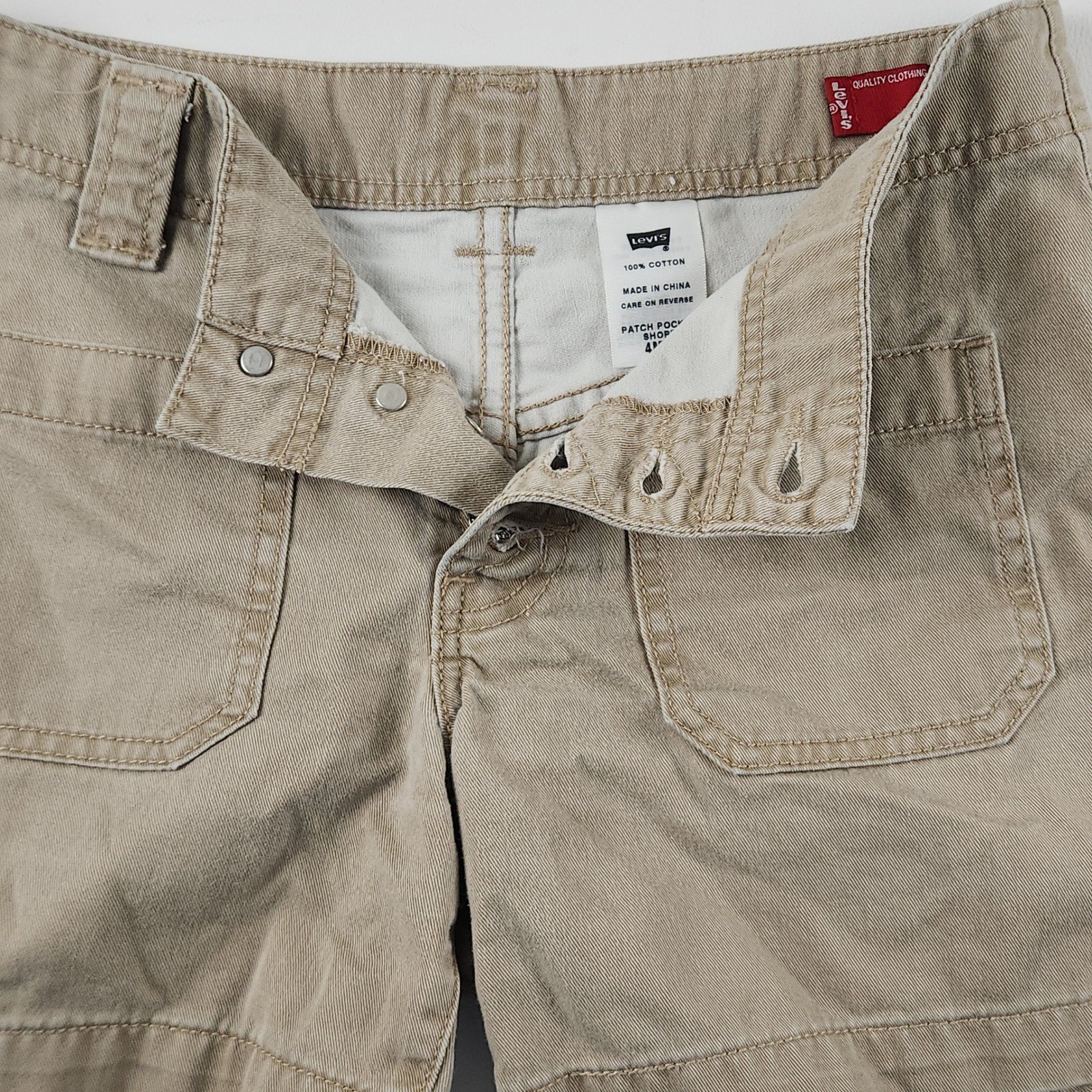 Vintage Y2K Levis Khaki Shorts 2003 Button Fly Patch Pocket Size 4