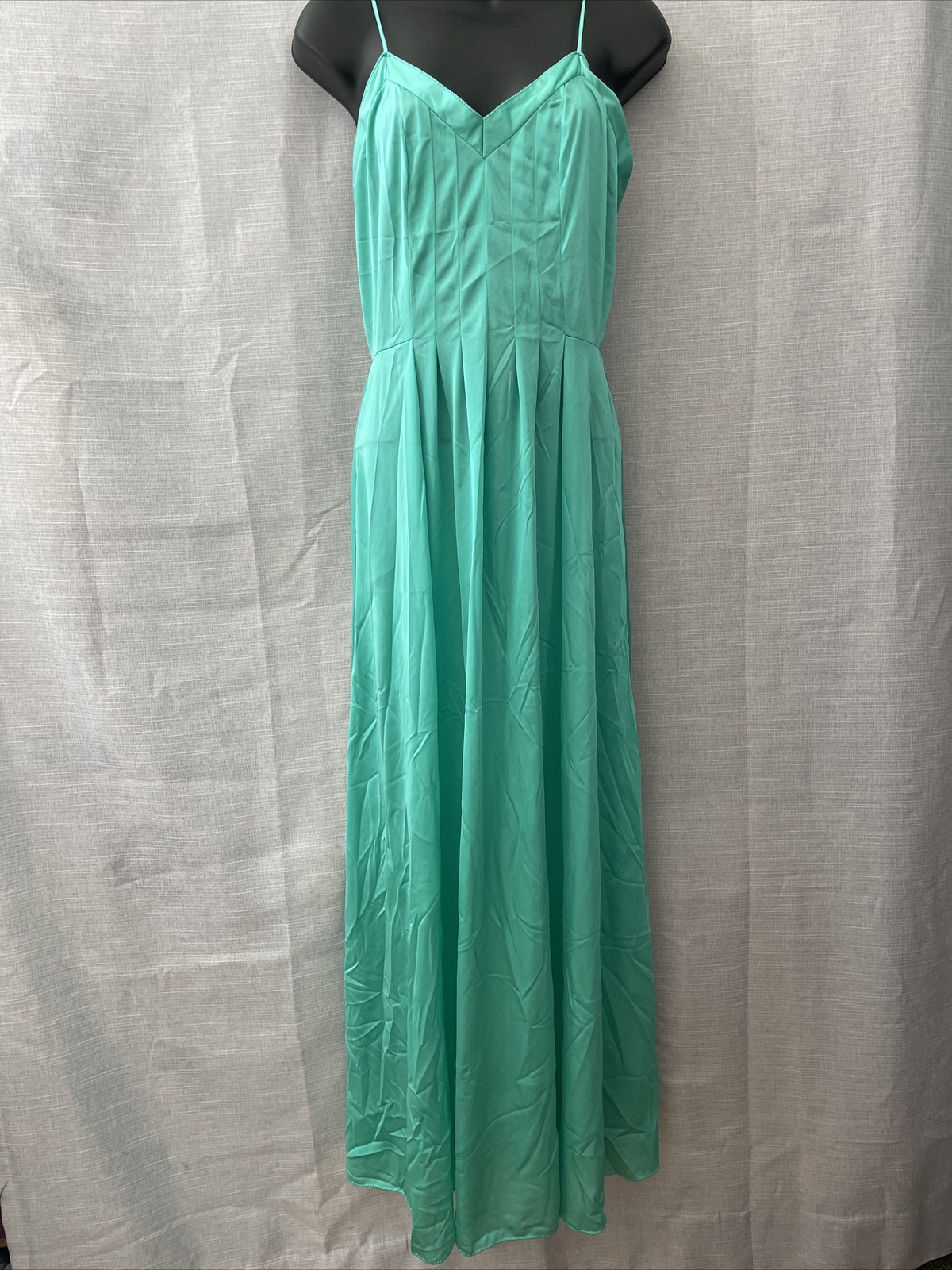 Vintage Carol Hochman for CHEVETTE Green Nightgown ILGWU tag 100% Nylon 50” Long