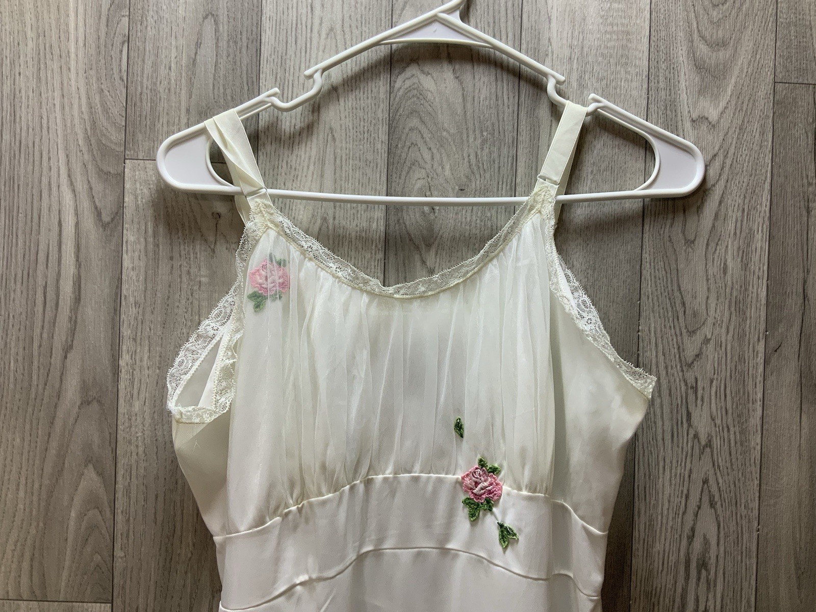 Vintage LAROS Full Sheer Slip Night Dress Gown Applique Flowers Size 38