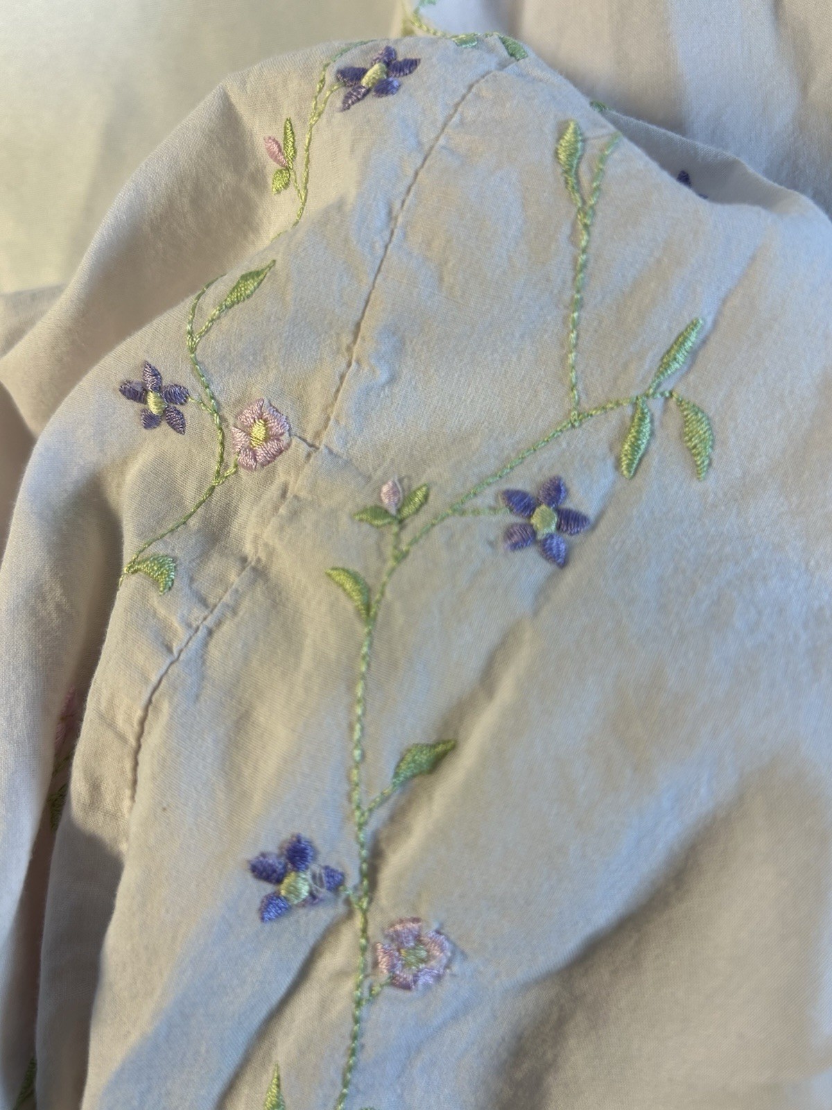 Vintage Adonna LightPink Flowers Ruffle trim Nightgown Size L 100% Cotton Gown