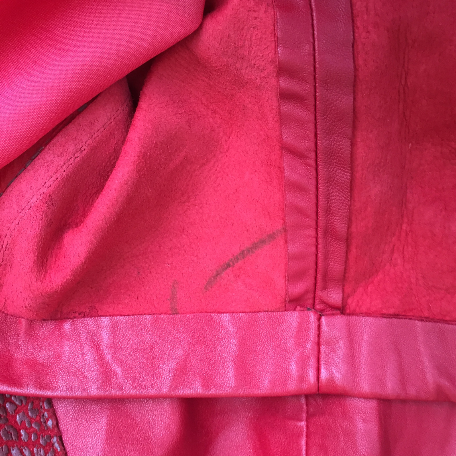 Rumors n’ Gossyp 1980s vintage red leather pencil skirt w/pockets – size M