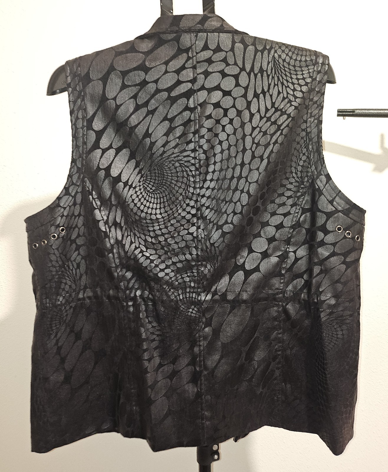 VTG Erin London XL Metallic Black Op Art Psychedelic Moto Vest Cyber Goth Y2K