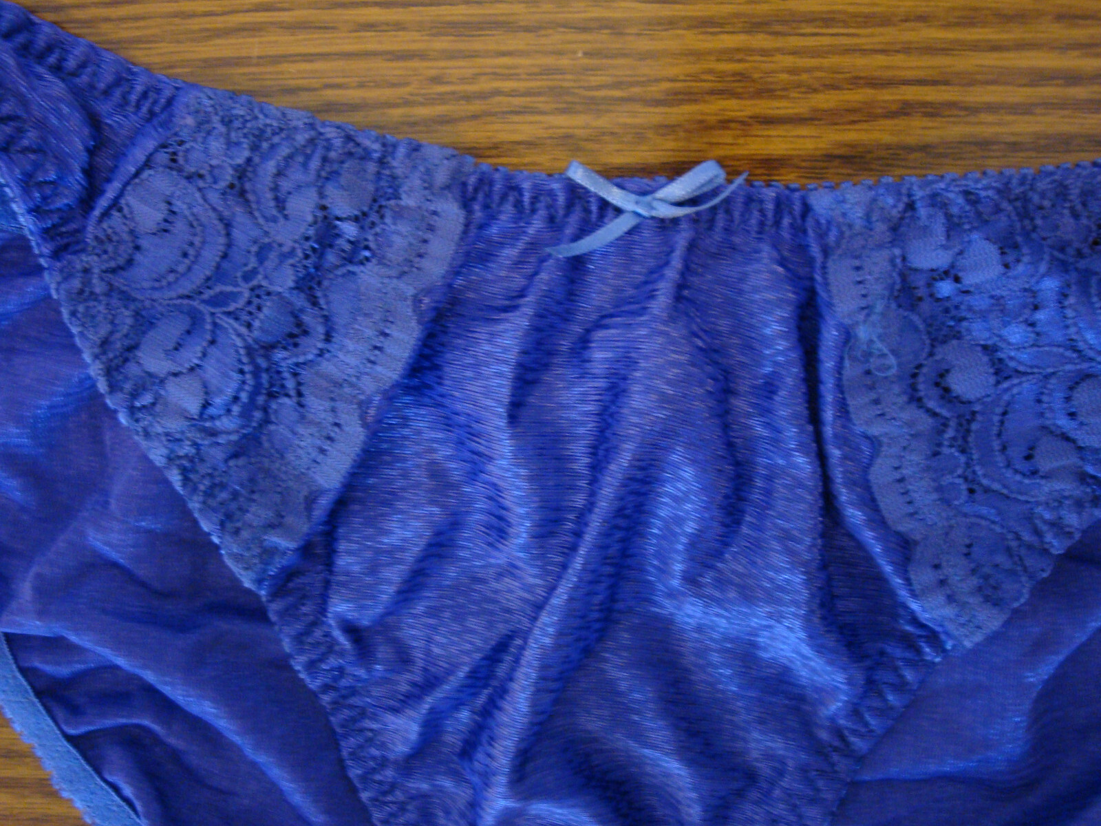 Soft Sensations M Grape Purple Smooth Silky Lace Bikini Panty Vintage #1720