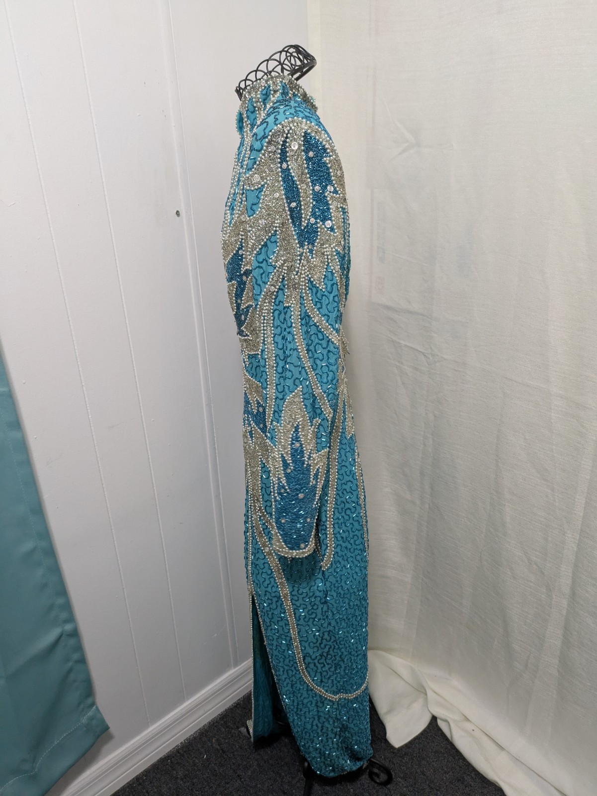 Vintage Naeem Khan Lillie Rubin Ladies L Silver Aqua Beaded Sequin Gown Long Slv