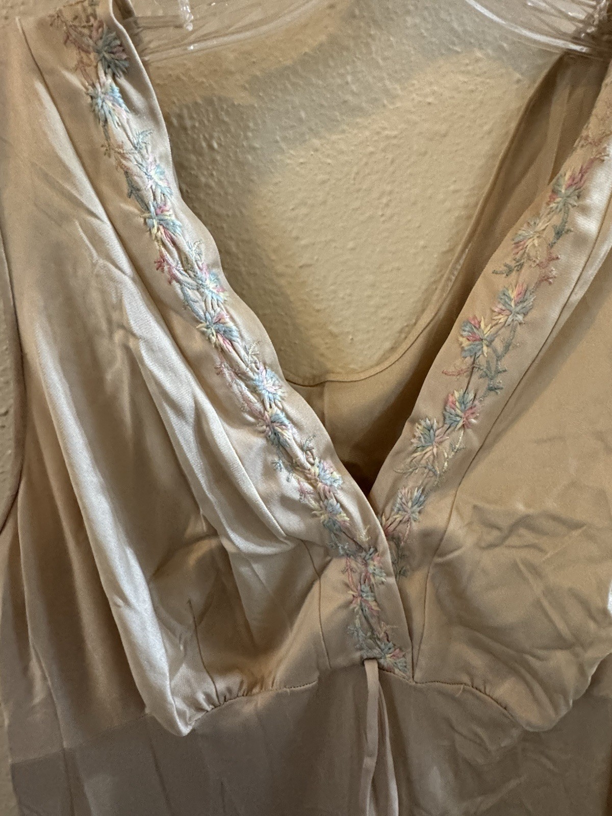 Vintage JCPenney Papermoon Nylon Nightgown M Beige Antron III Embroidered Slip