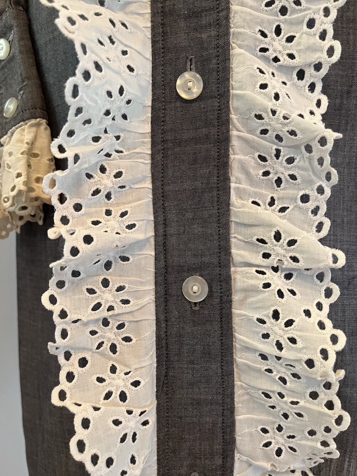 Vintage Shirt Dress Dandy Lace Ruffle Tuxedo Eyelet 60’s Chic S 4 Gray White