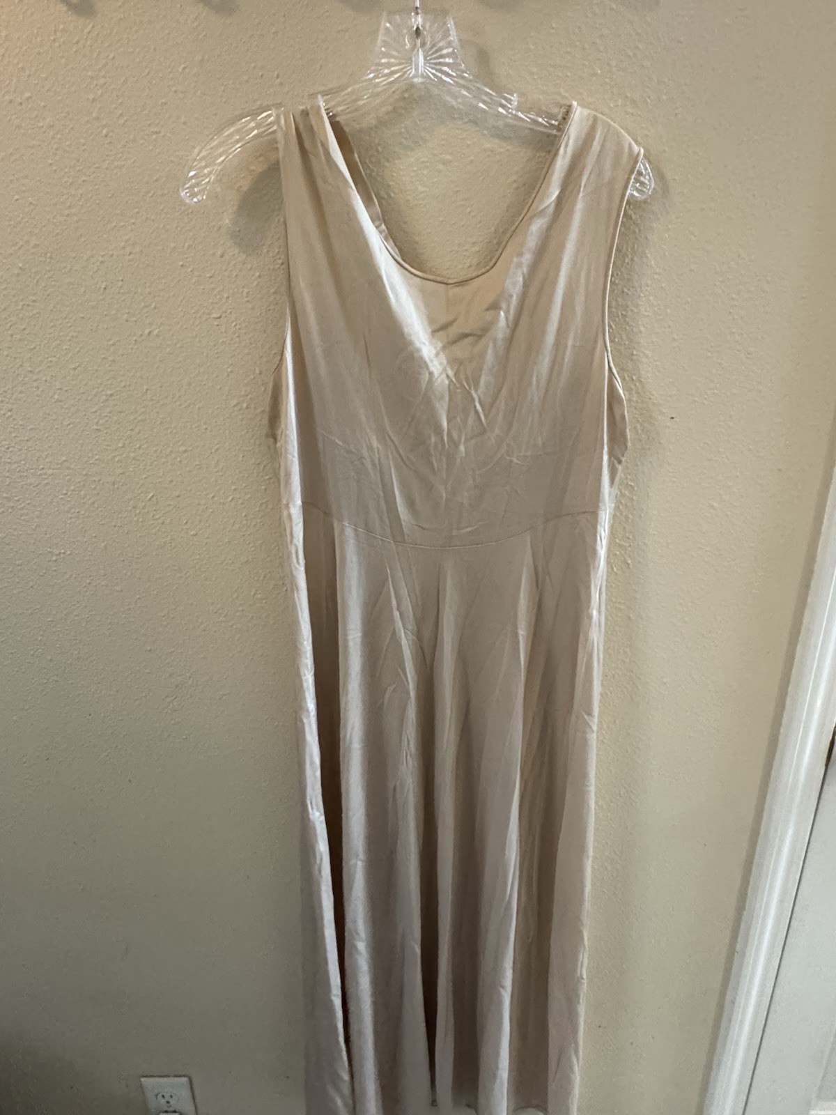 Vintage JCPenney Papermoon Nylon Nightgown M Beige Antron III Embroidered Slip
