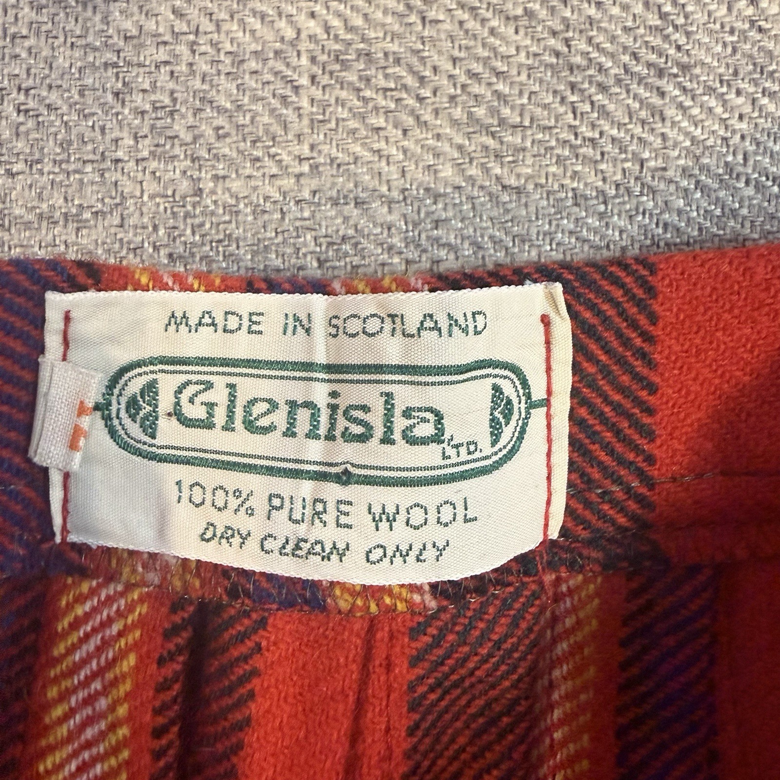 Vintage Glenisla Tartan Wool Kilt Skirt Scotland Plaid Wrap Adjustable Buckle