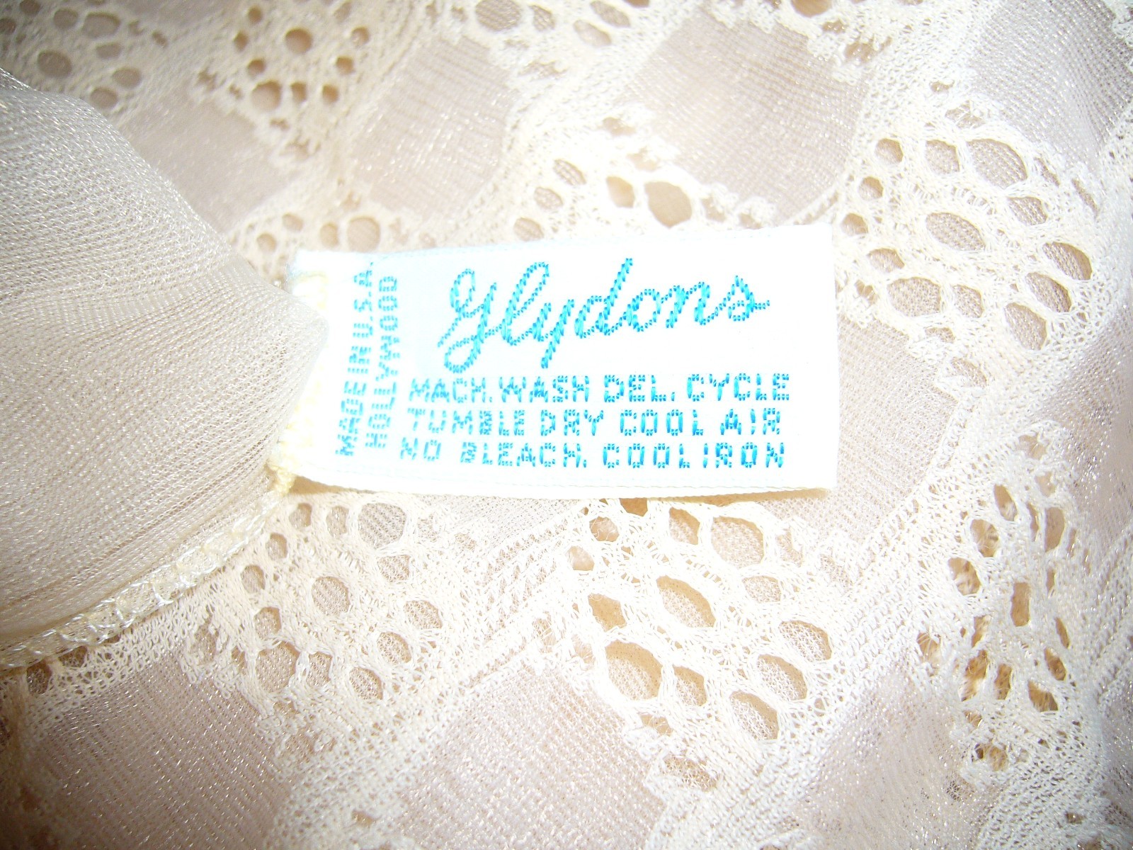 Vtg Glydons all-over lace long nightgown, beige, EUC 32/S