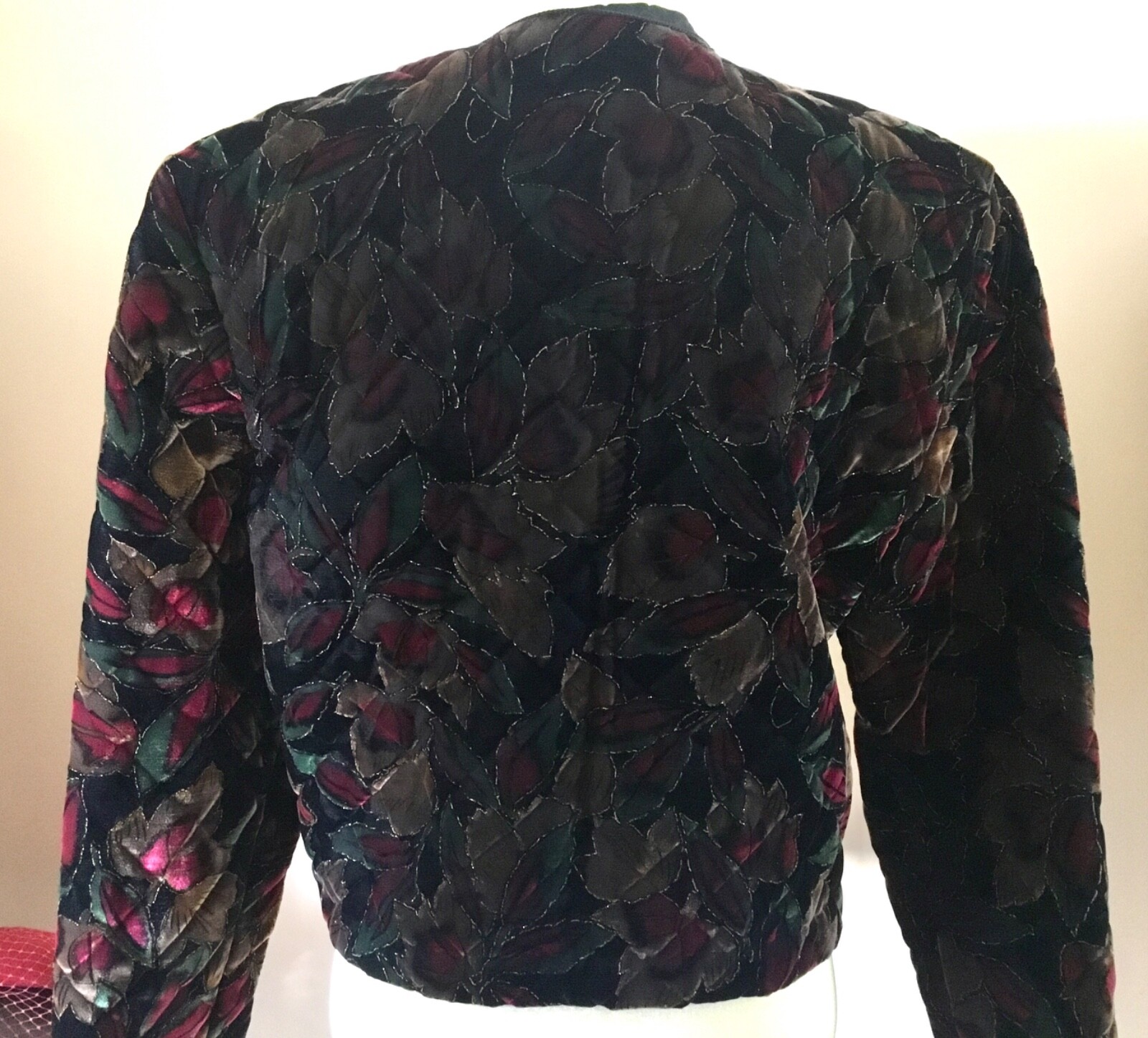 VTG GREG ADAMS SZ. LARGE LONG SLV. JACKET DARK FLORAL FABRIC QUILTED GOLD THREAD