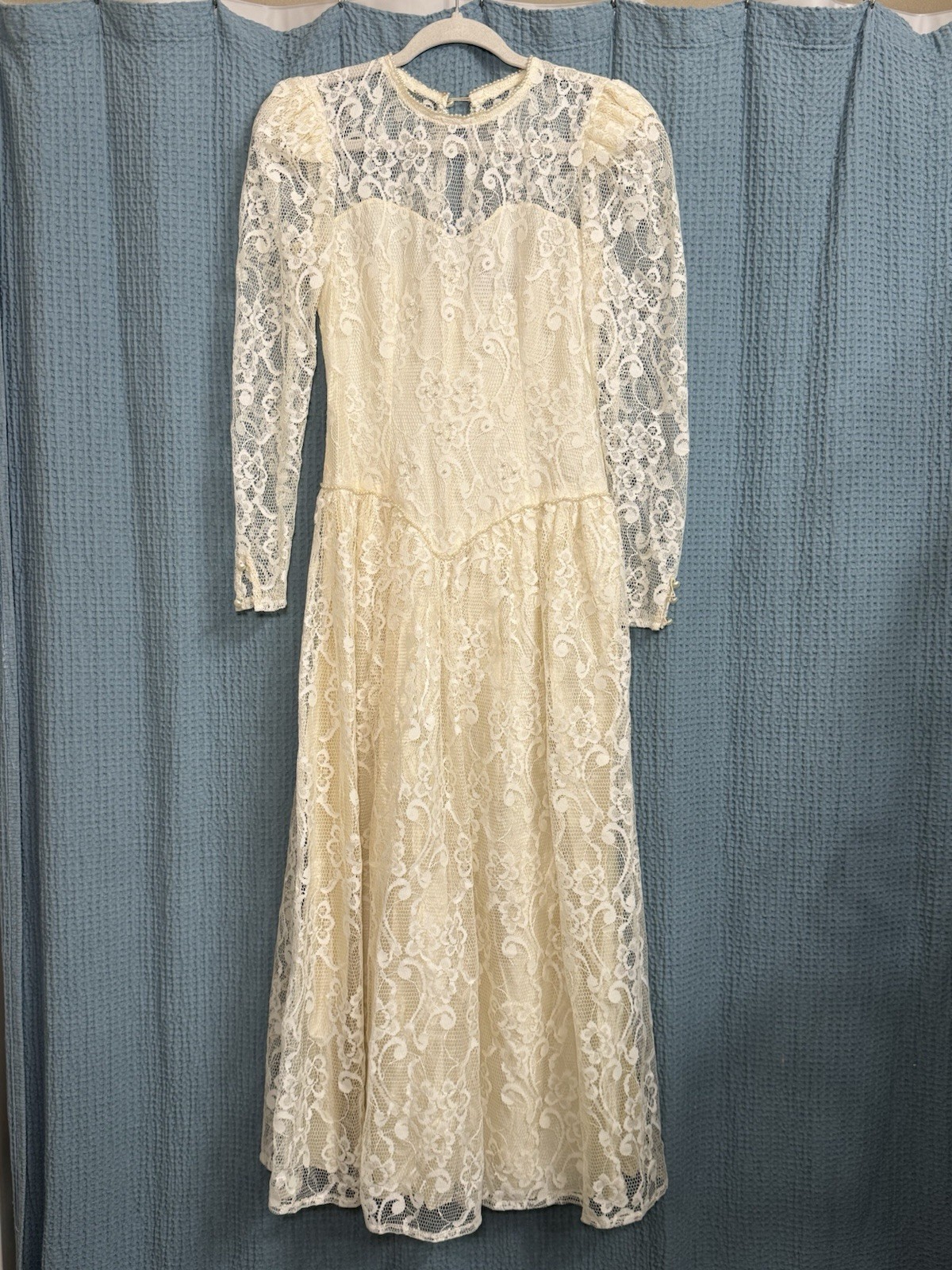 Cachet by Bari Protas Vintage Wedding Dress Ivory Lace Pearl Button Size 3/4
