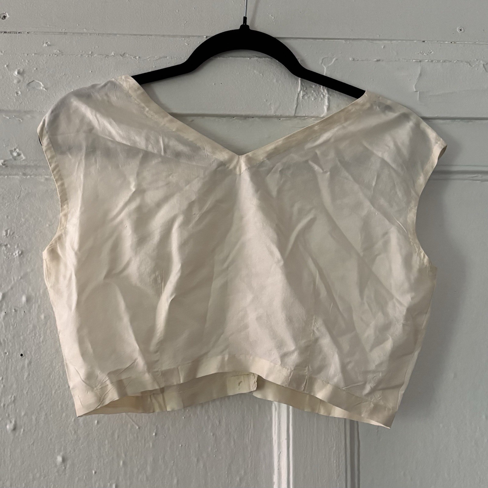 Antique cream silk blouse, 19” pit to pit x 15” L
