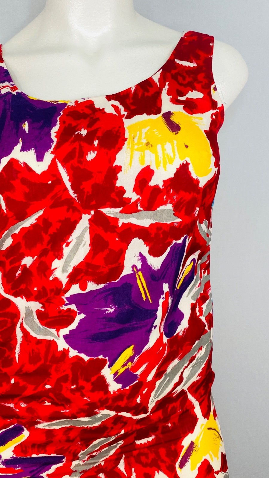 Vintage 1970s colorful floral dress L sleeveless red abstract shift sundress