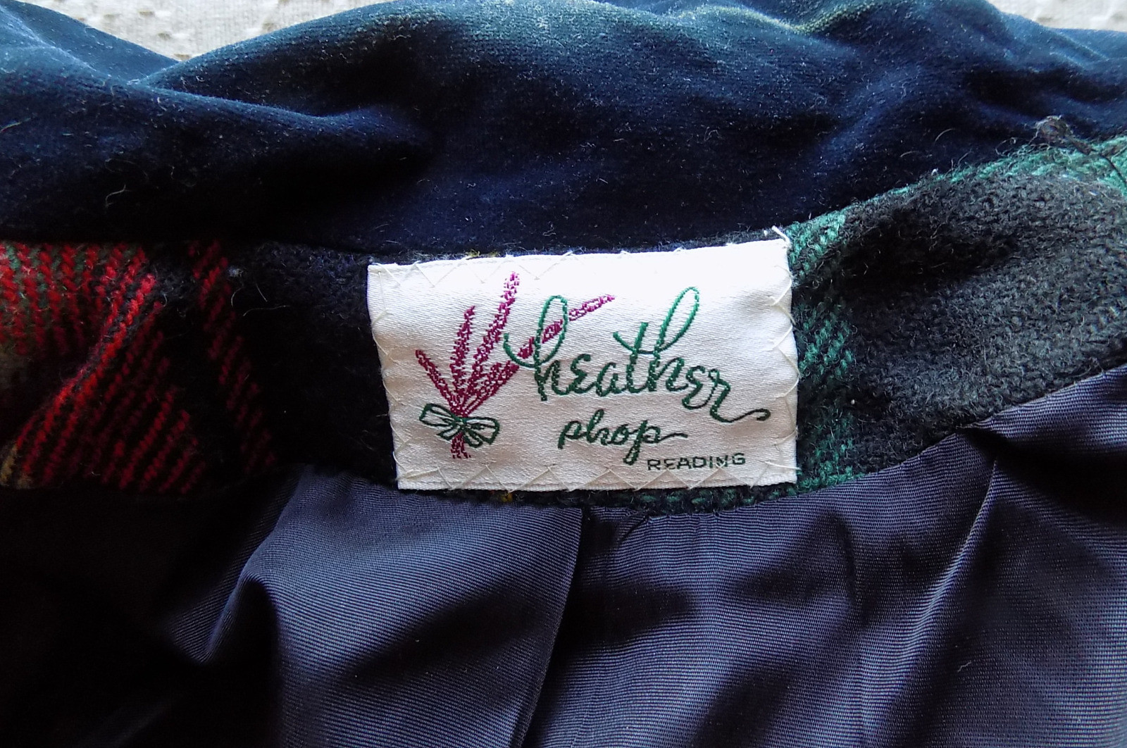 Vintage Wool Plaid Double Breasted Coat with Chesterfield Collar B40