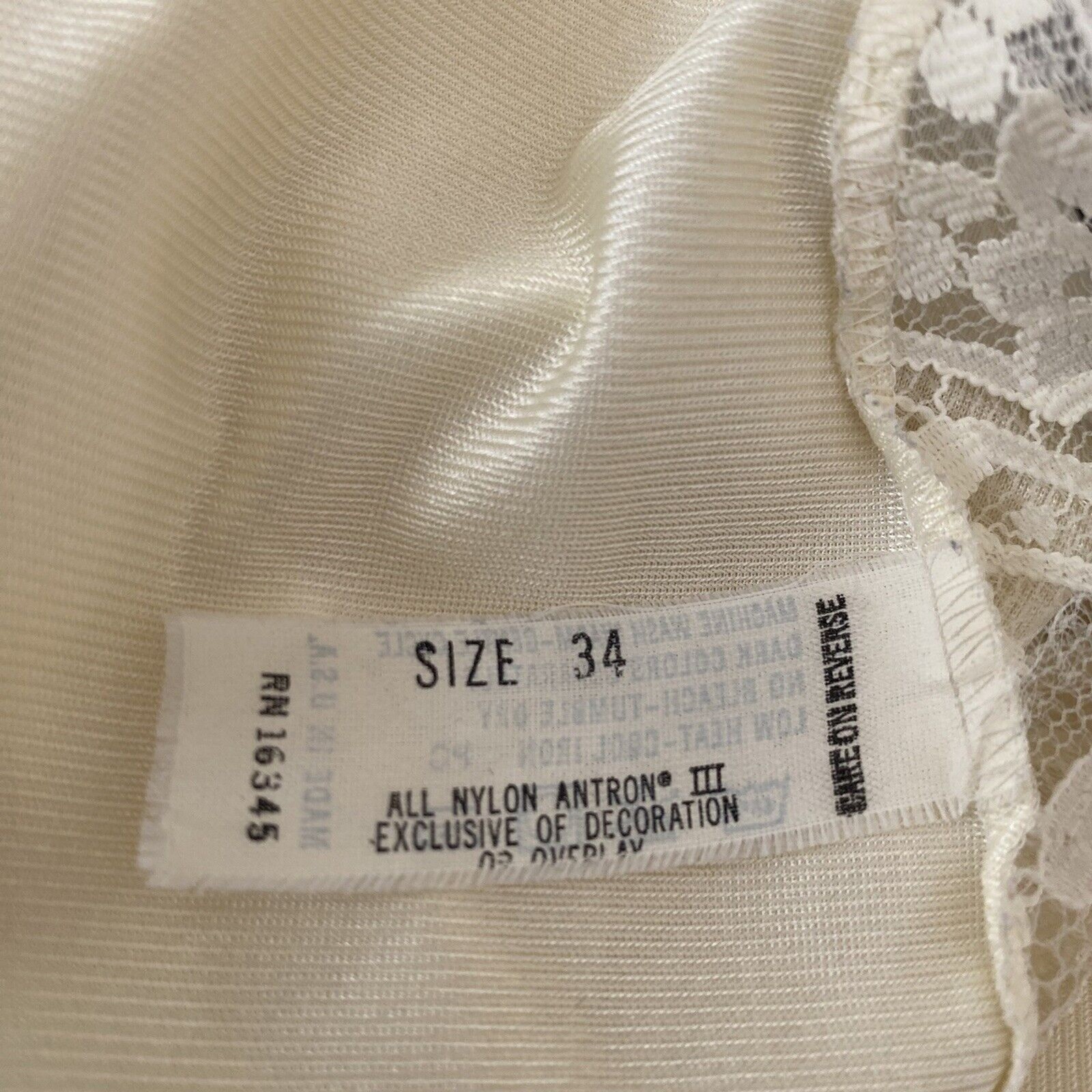 Vintage Applause Camisole Top Women’s Size 34 Pale Yellow Lace Trim
