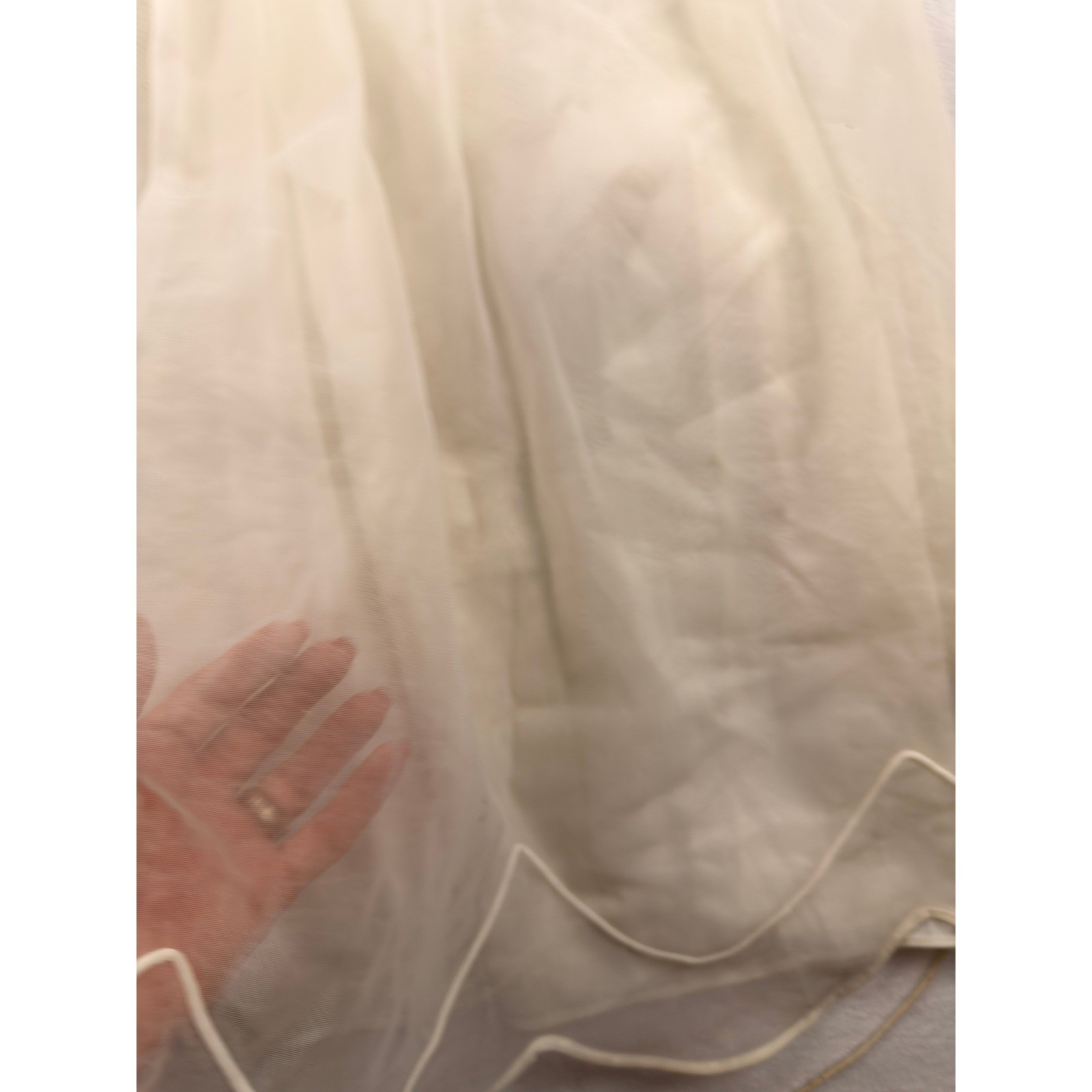 Vintage Shadowline Ivory Nylon Lace Nightgown Scalloped Hem Sleeveless White 32