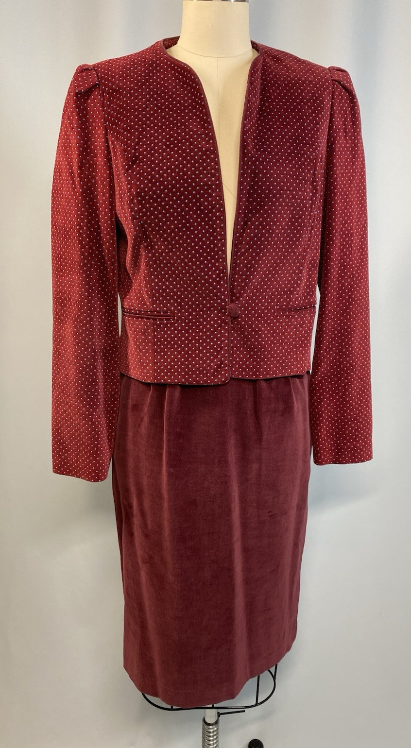Vintage Skirt Suit Women’s SIZE EXTRA SMAL XS 5 red velvet 70s 80s VINO DE CASA
