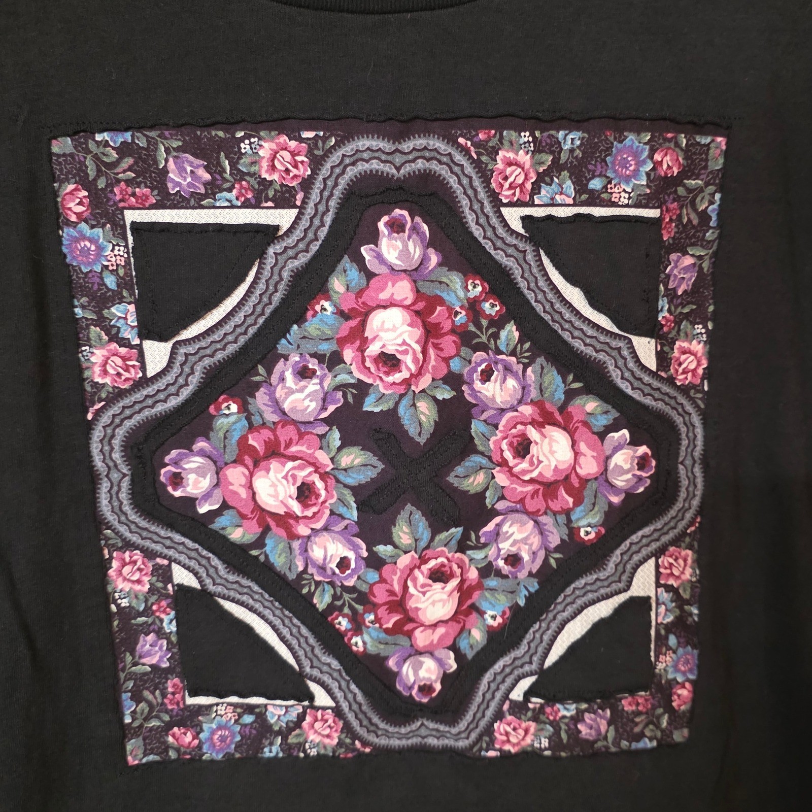 Vintage Hanes Her Way Black Floral Patchwork Graphic T-Shirt XL Cotton 90s Boho