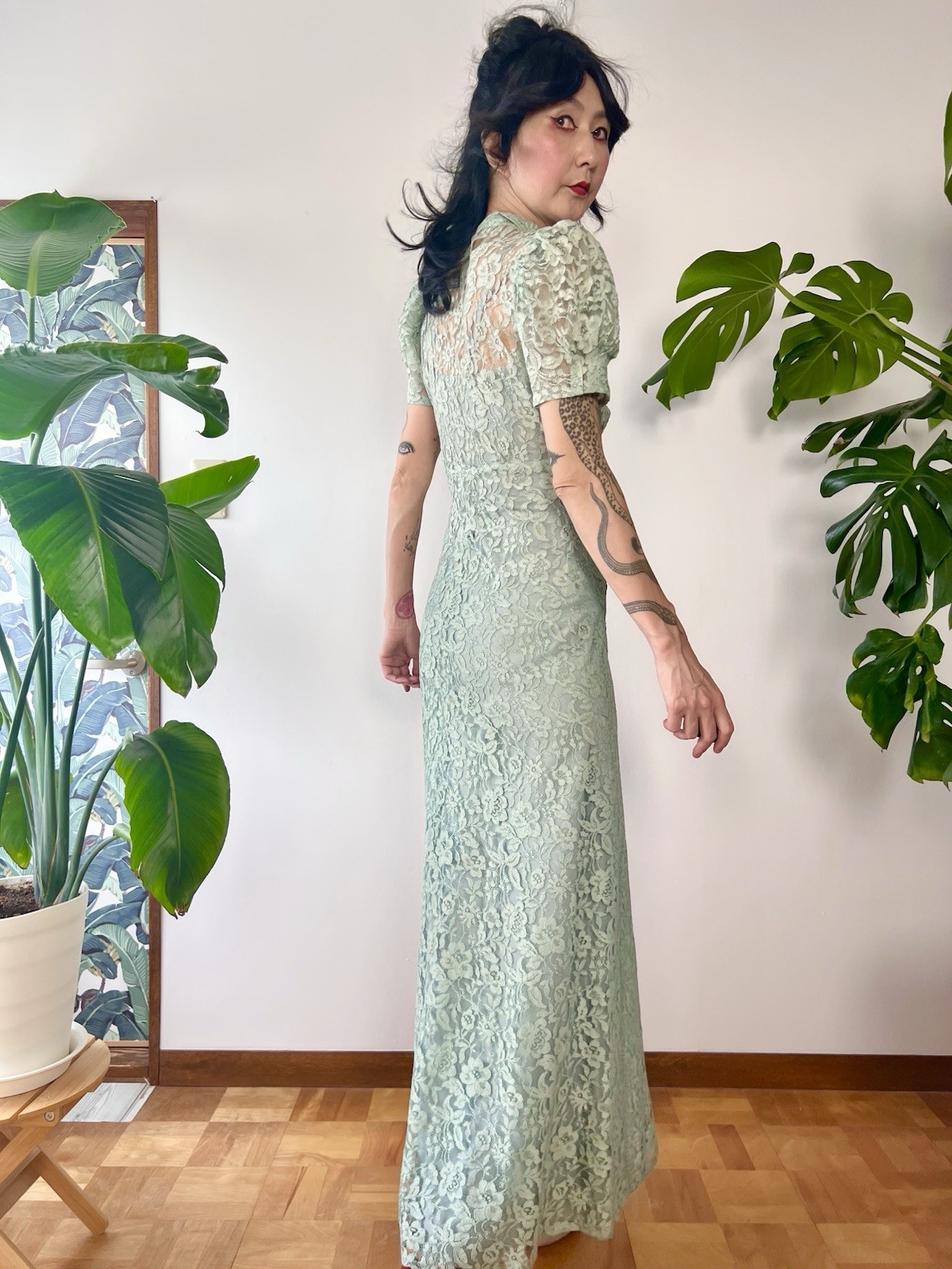 1930s Seafoam Green Floral Sheer Lace Puff Sleeves Gown Dress XS/S Old Hollywood