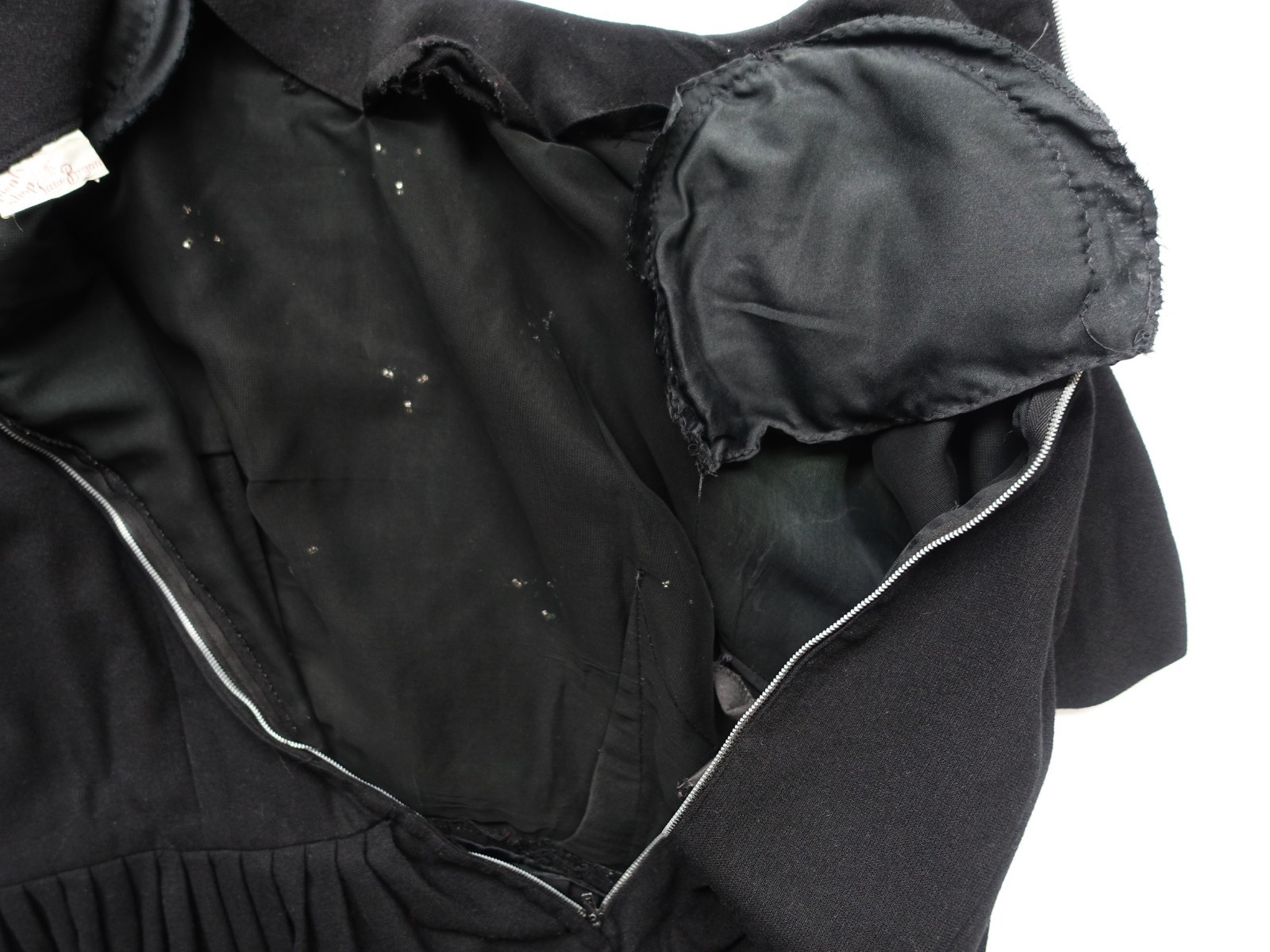 VTG JR. PLENTY SHOP LANE BYRANT 1950’S BLACK SHT SLV BEADED TOP BELTED TEA DRESS