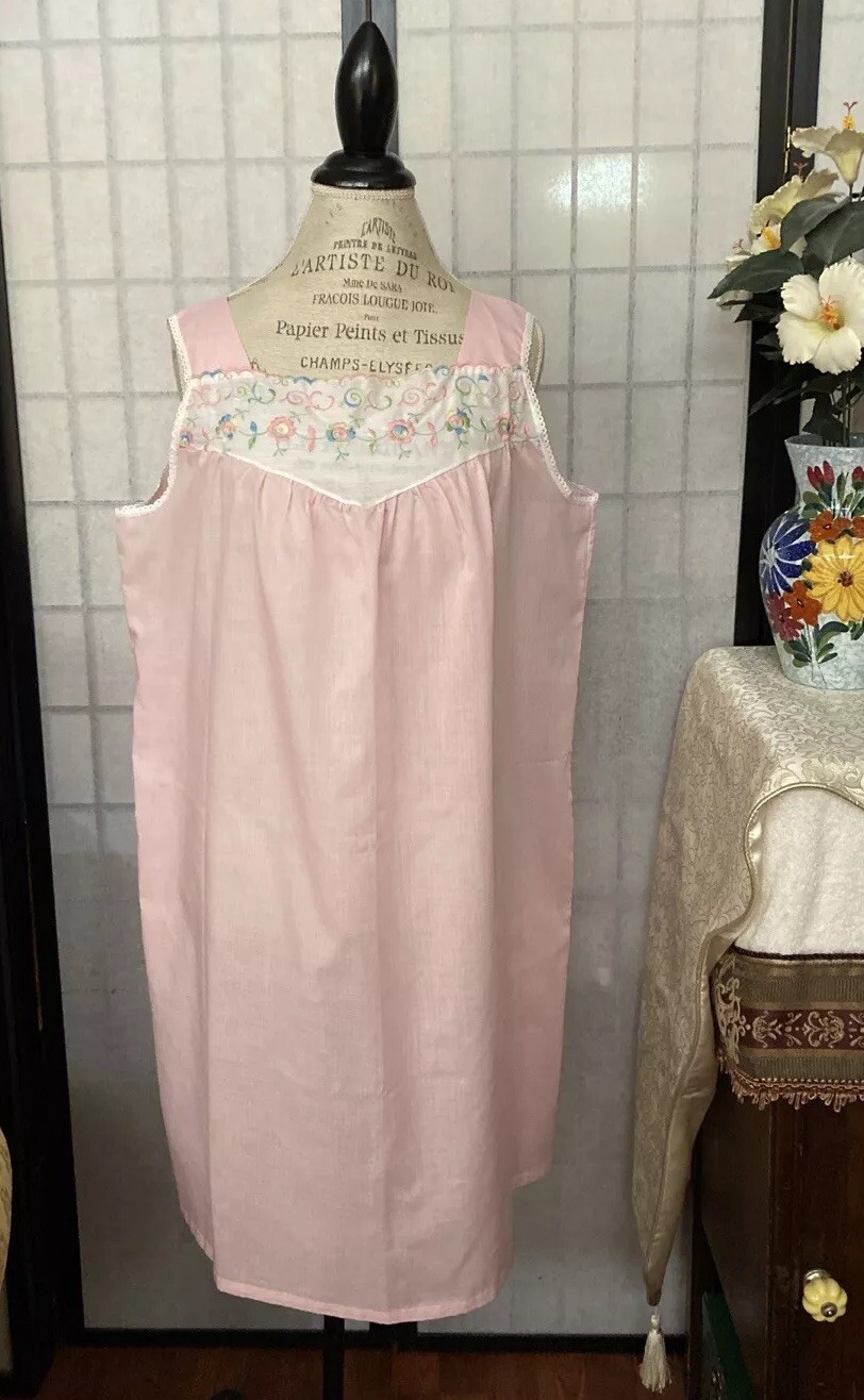 Improved Living NIP VTG 60/70s Wom Estim XL/2XL Embroider Bodice Gown 48” Bust