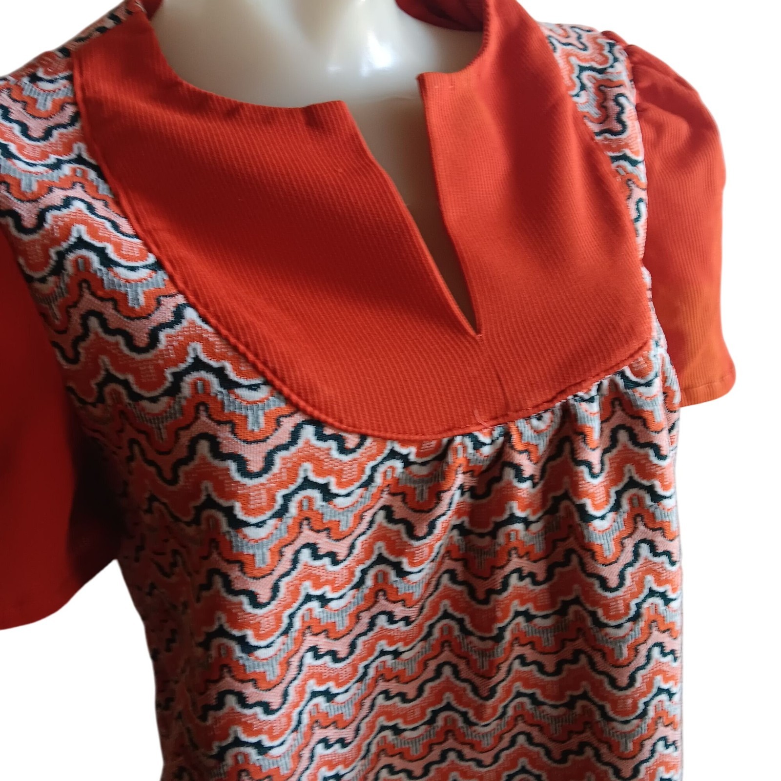 True Vintage Hippy Top Medium 1OF1 Zigzag Tunic Puff Sleeves Keyhole Neckline