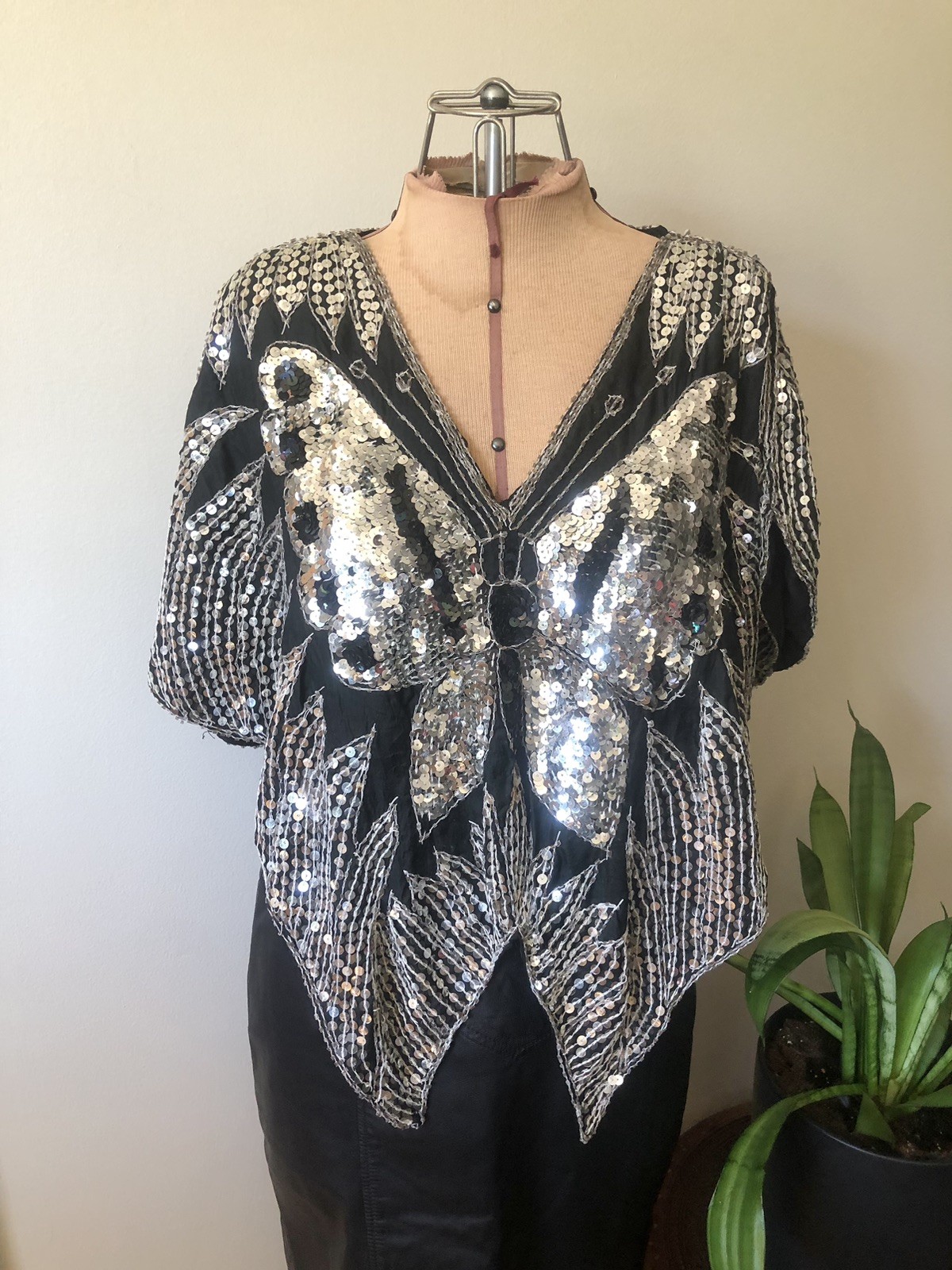 Vintage 1970’s-1980’s Silver And Black Sequin Butterfly Pullover Poncho Capelet
