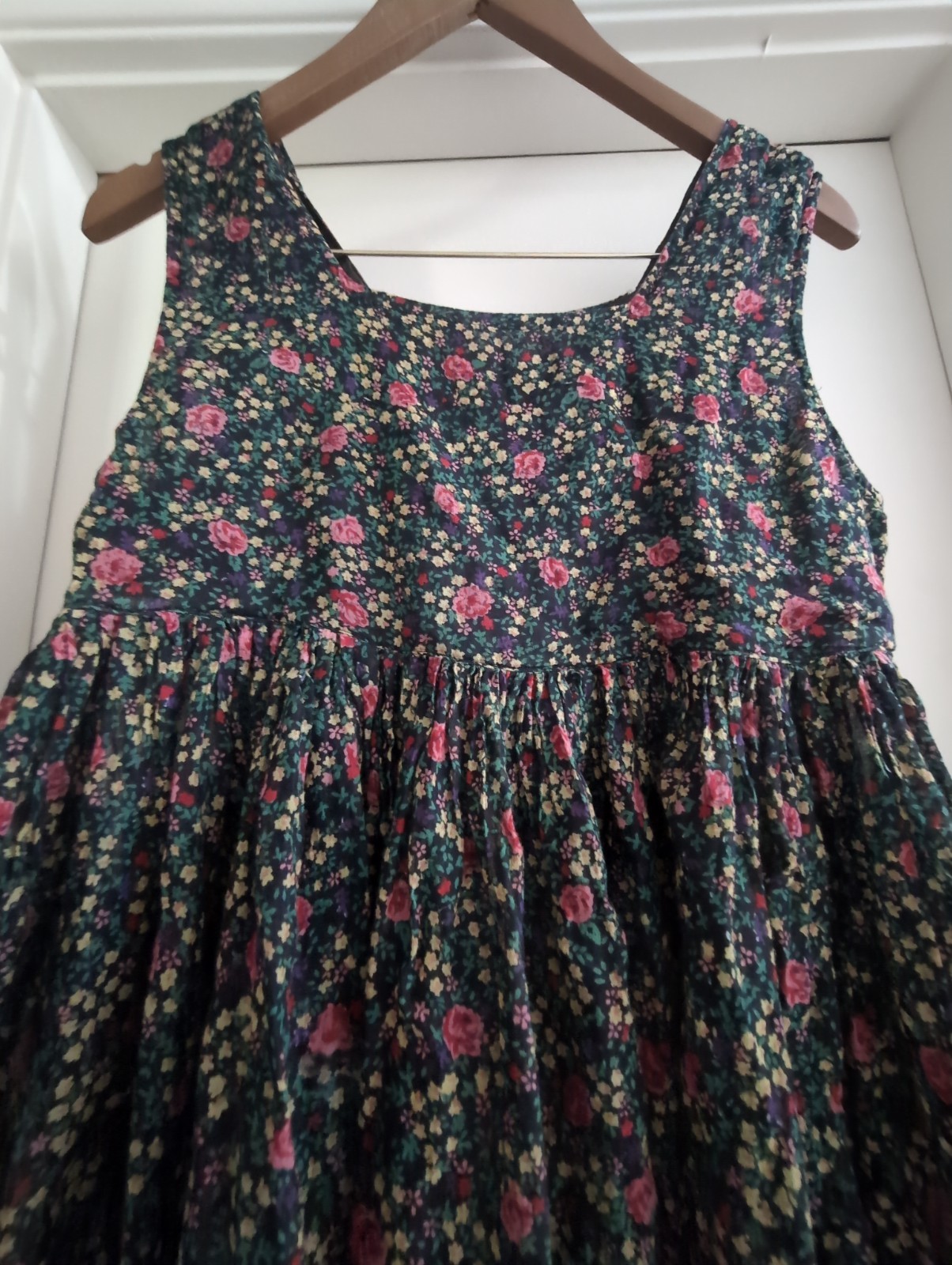 Sita Vintage Dress M Roses Floral Black Cottagecore Homemaker Prarie Maxi