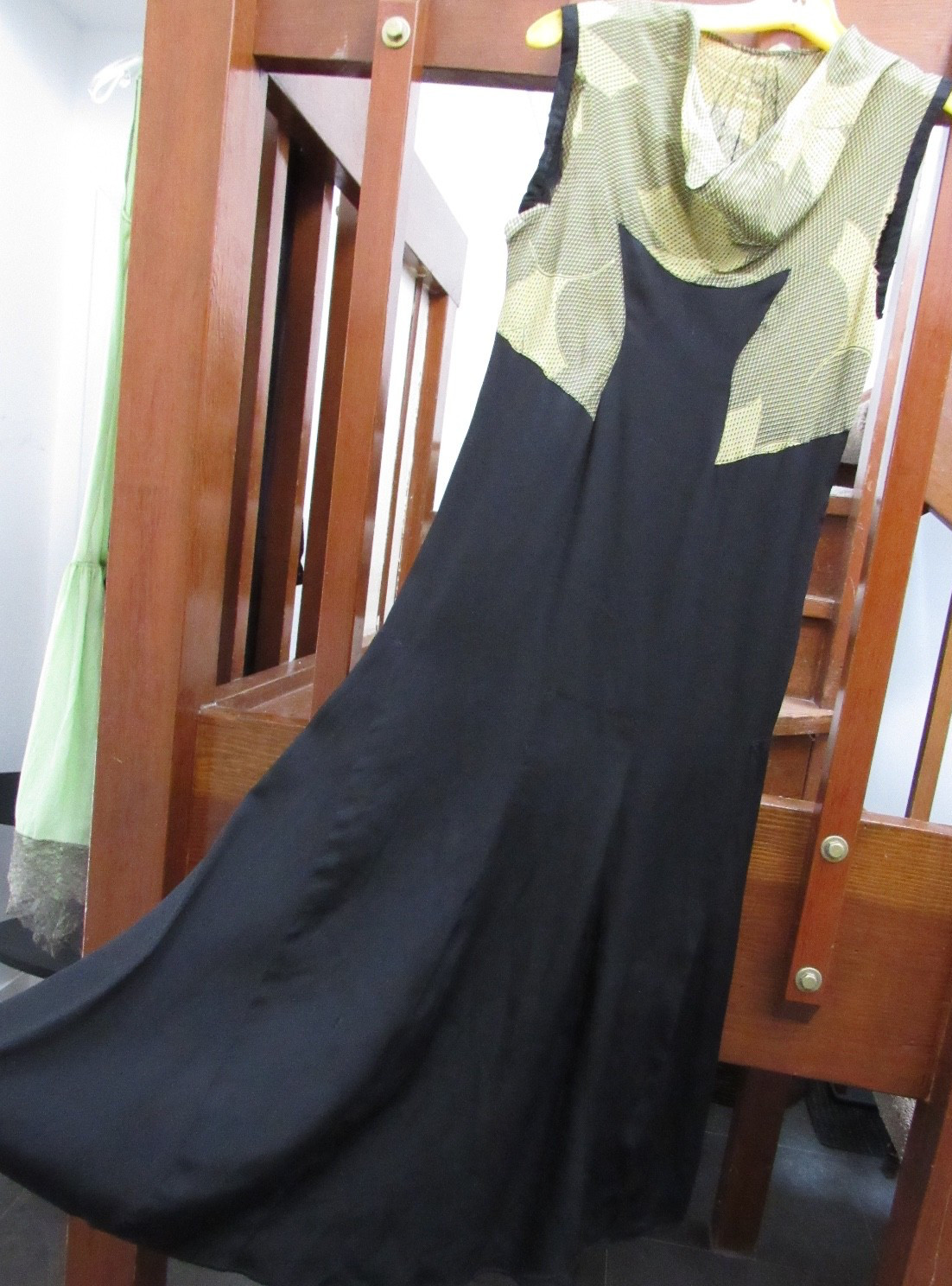 20’s Old Hollywood FLAPPER Modern 30s SILK black yellow Art Deco Dress VTG 40s