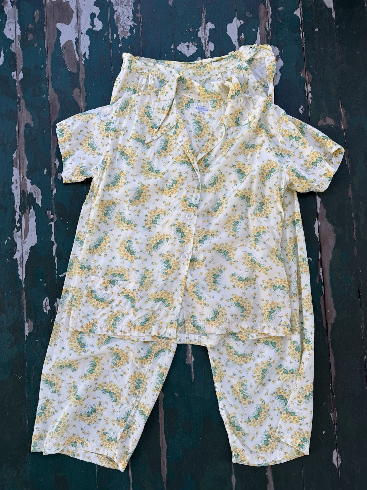 Vintage 1940s Cold Rayon Beach Pajama Set In Yellow Floral