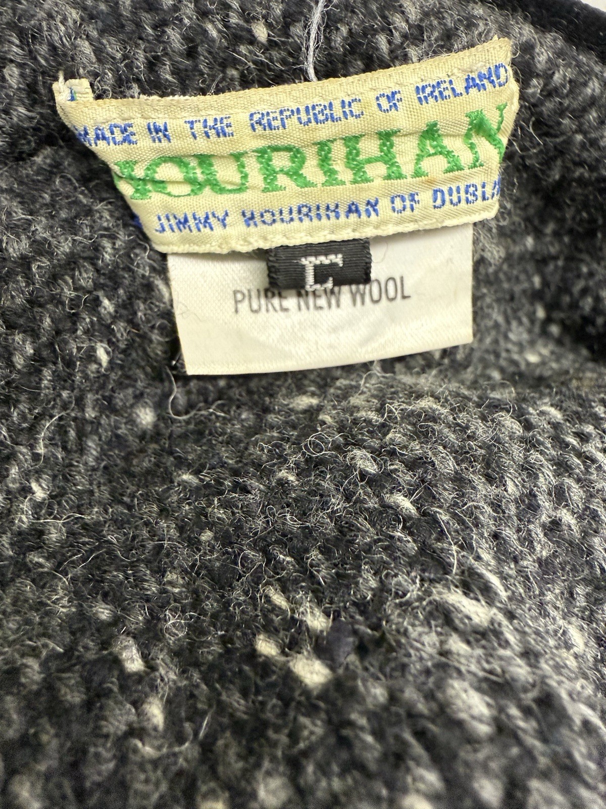 Vintage Jimmy Hourihan Gray Wool hooded cape.Black velvet hood lining. Sz F