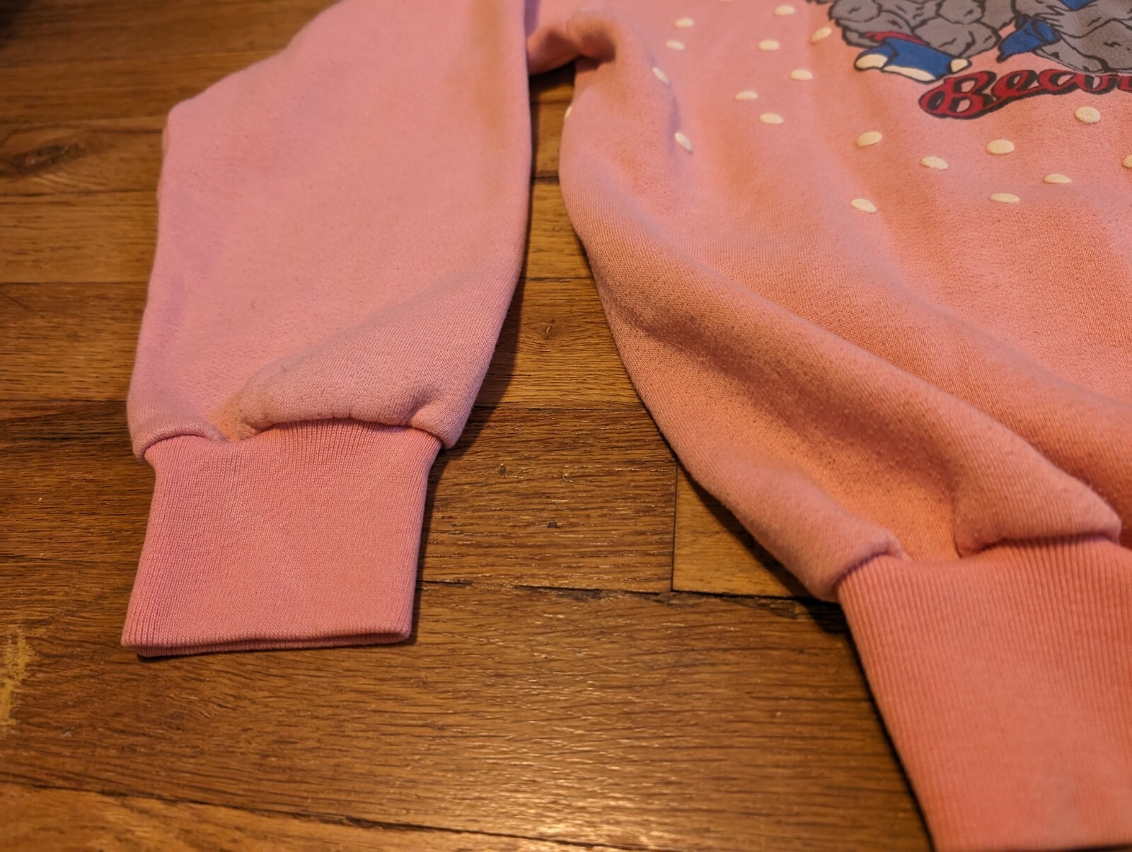 Vtg „Bearly Dressed” Koala Sweatshirt – Medium (?) – Pink Pullover Cute Joke Pun