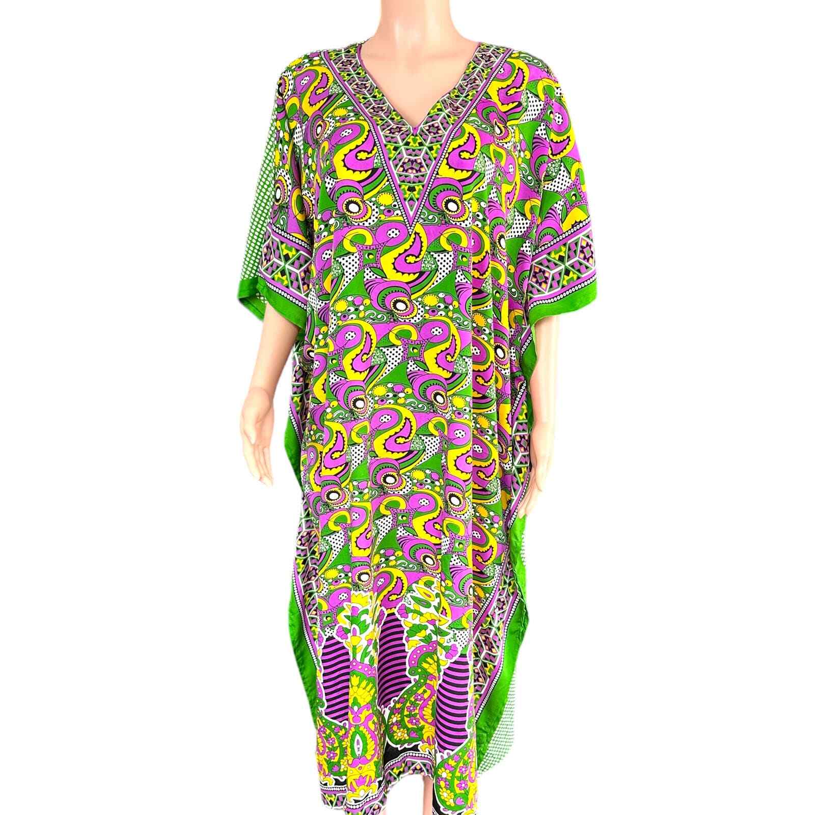 Metropolitan Vintage 70s Psychedelic Colorful Muumuu Kaftan Coverup House Dress
