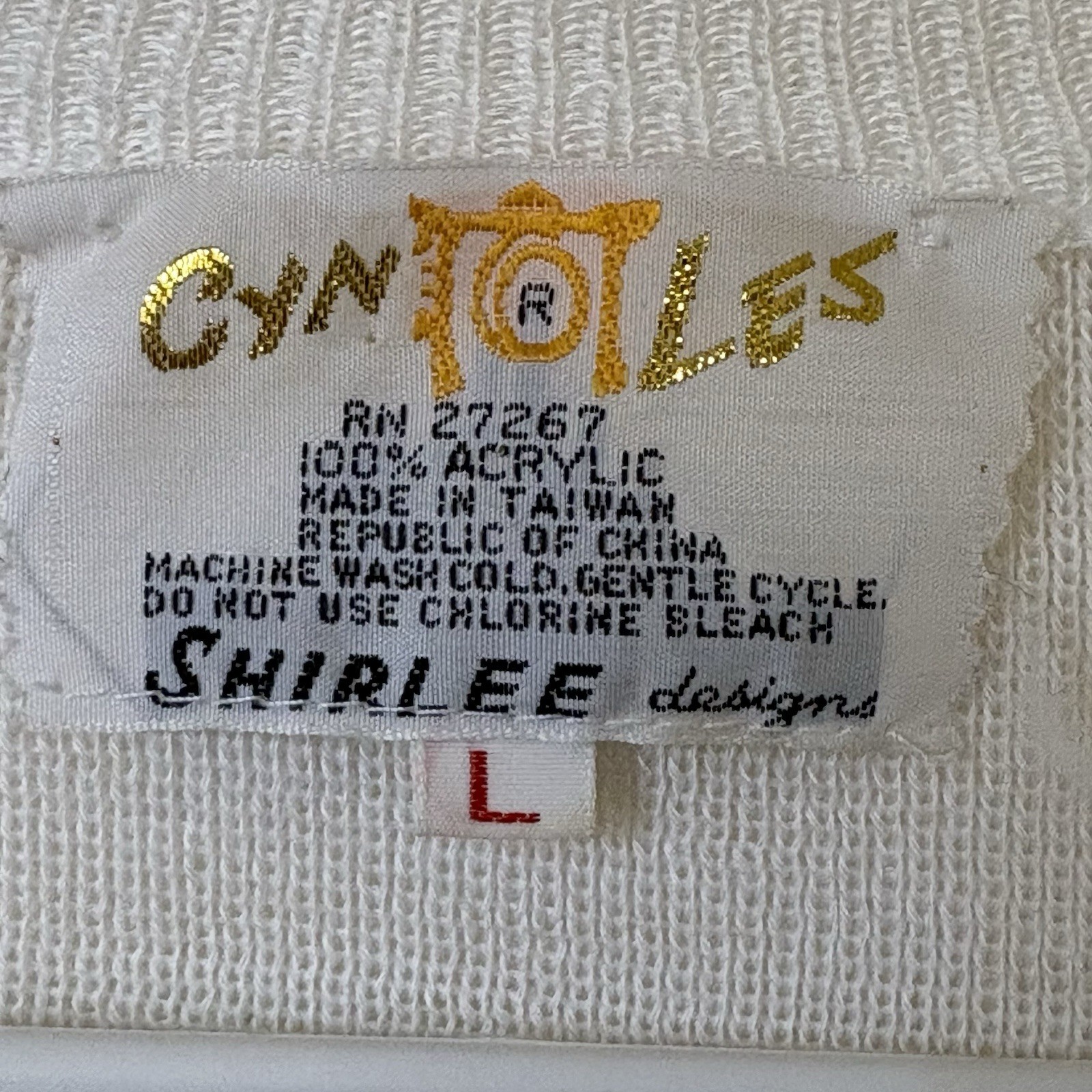 Cyn Les White Knit V-neck Sweater Embroidered Cats Kittens Tennis Size L Vintage