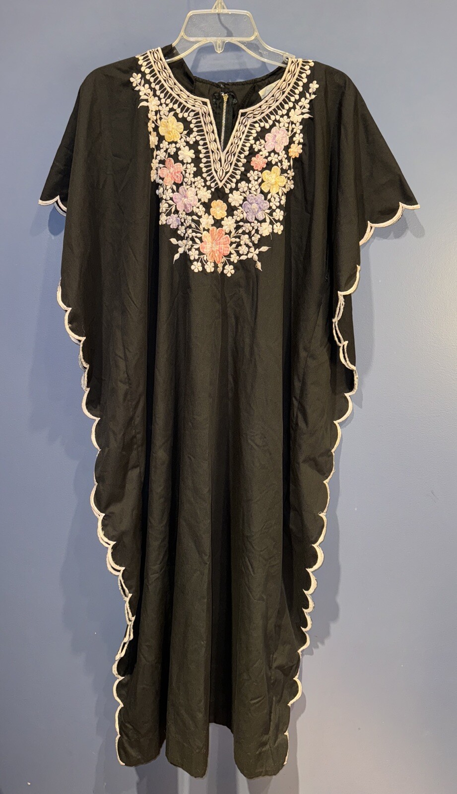 Womens Medium Vintage Robe Black, Floral, 1960 Avantique, Talon Zip Scalloped