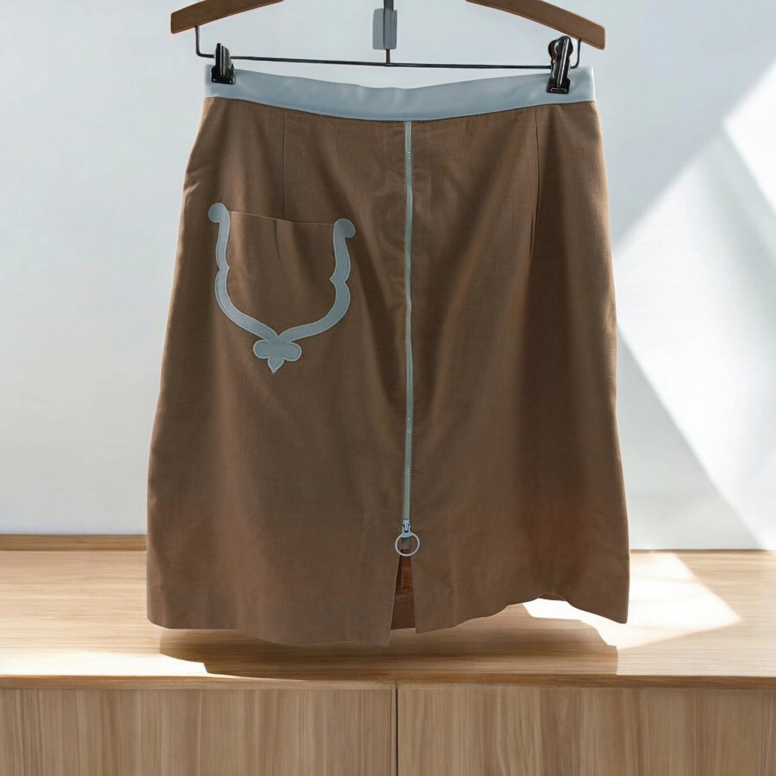 VTG 1960’s LEON LEVIN Beige/Tan Skirt/Skort Size Small Zipper Down Front