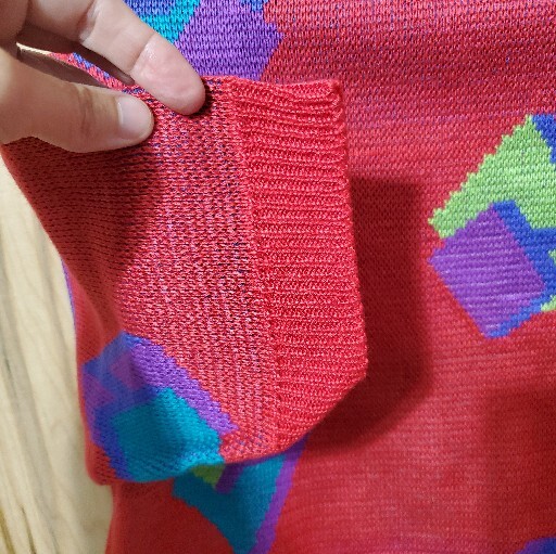Santa Cruz Womens Vintage 80s Red Multicolor Mockneck Crop Sweater Sz Large NWT